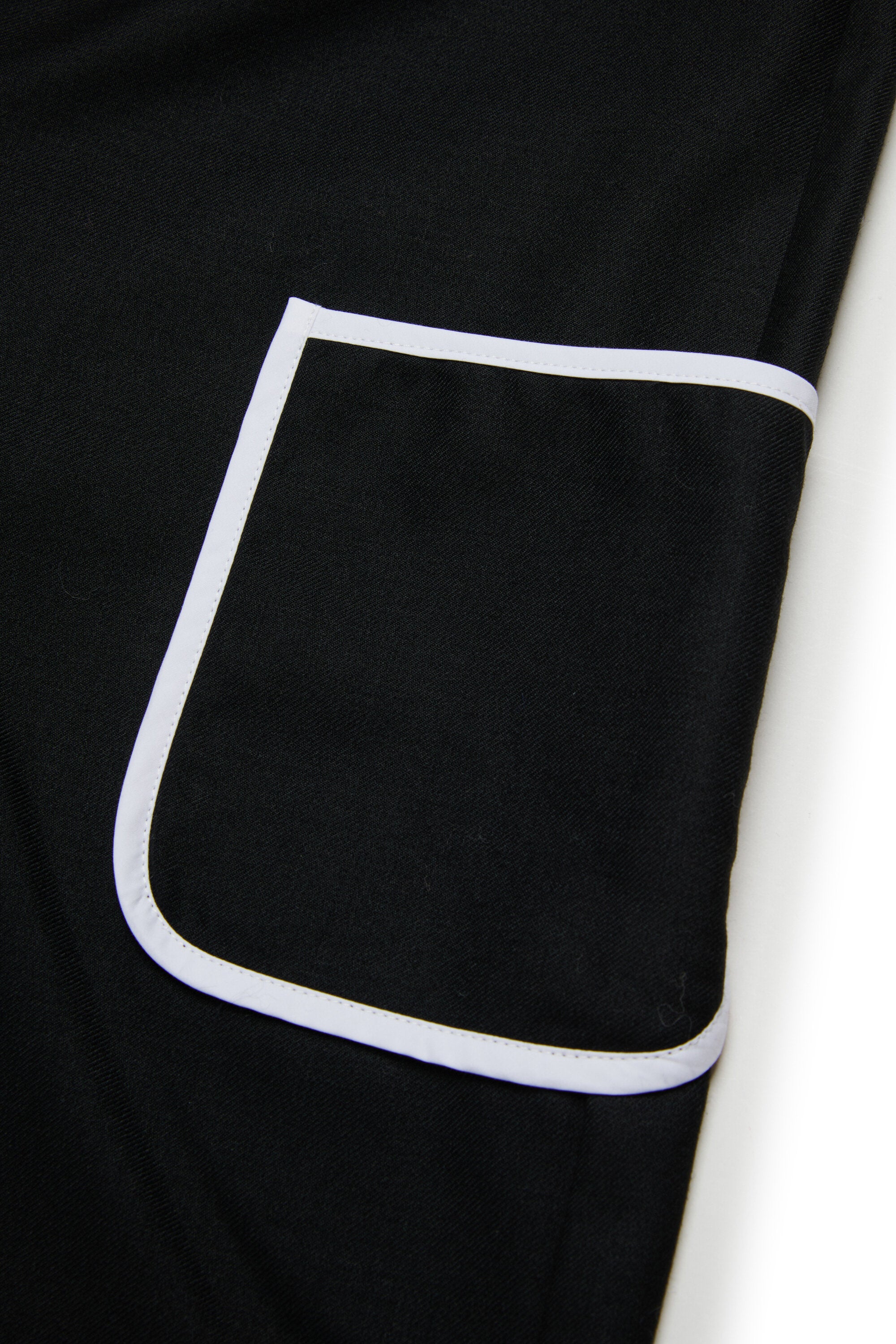 Peto de franela con detalles en contraste