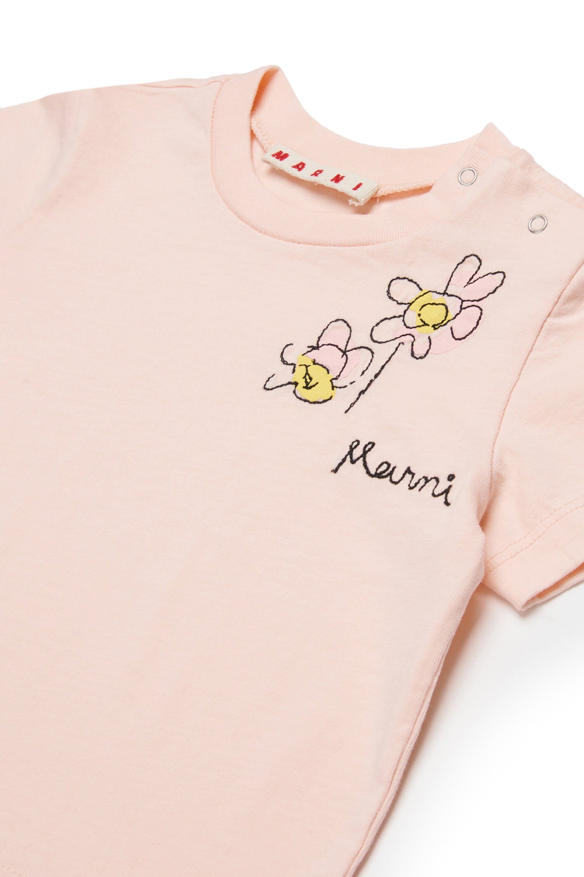 Camiseta con logotipo y bordado floral