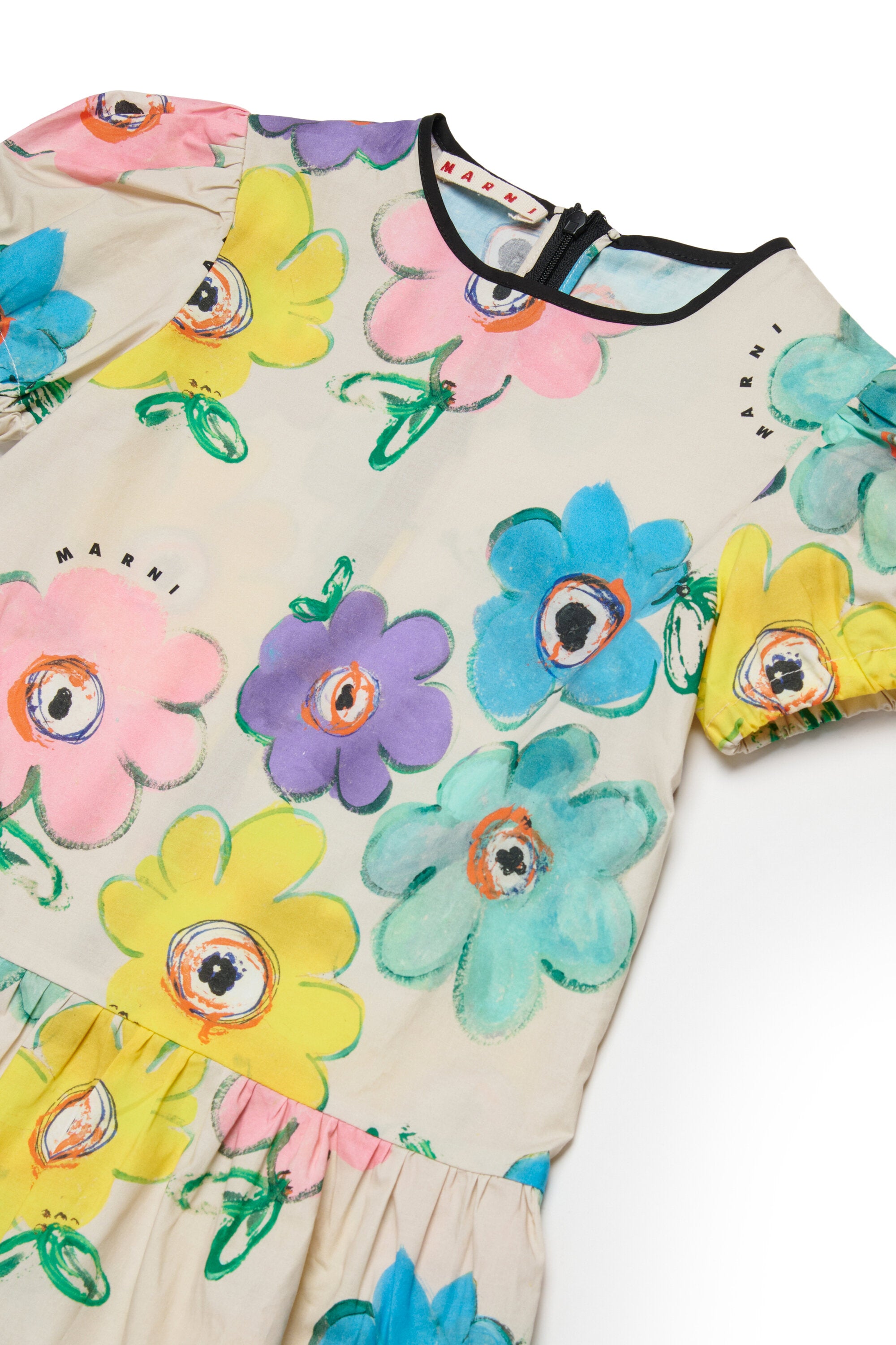 Vestido con estampado floral de colores