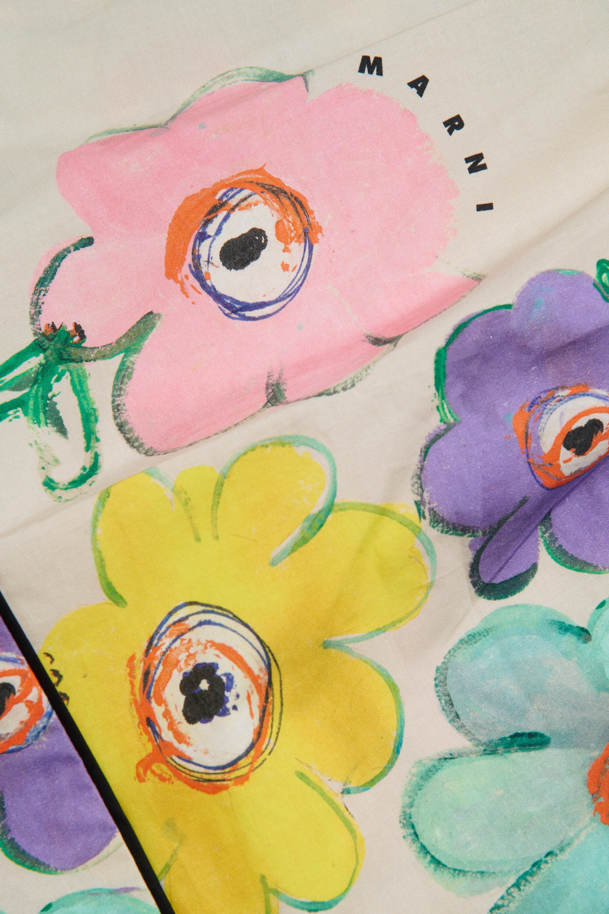 Vestido con estampado floral de colores