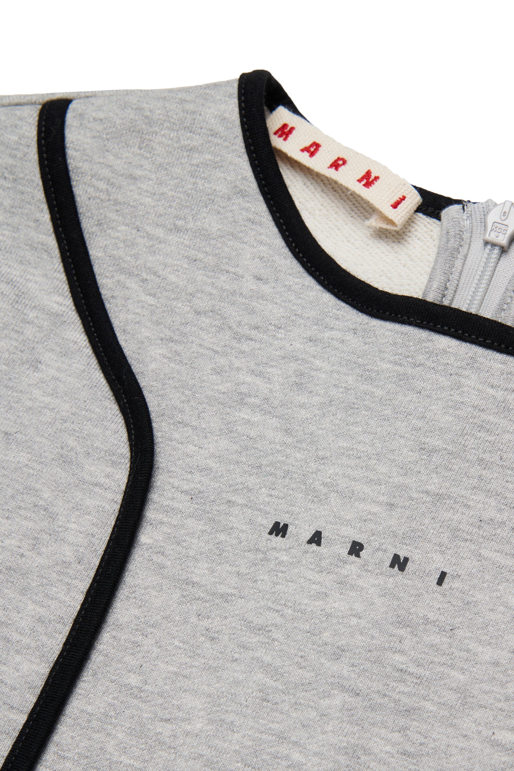 Dress with short sleeves and straight cut