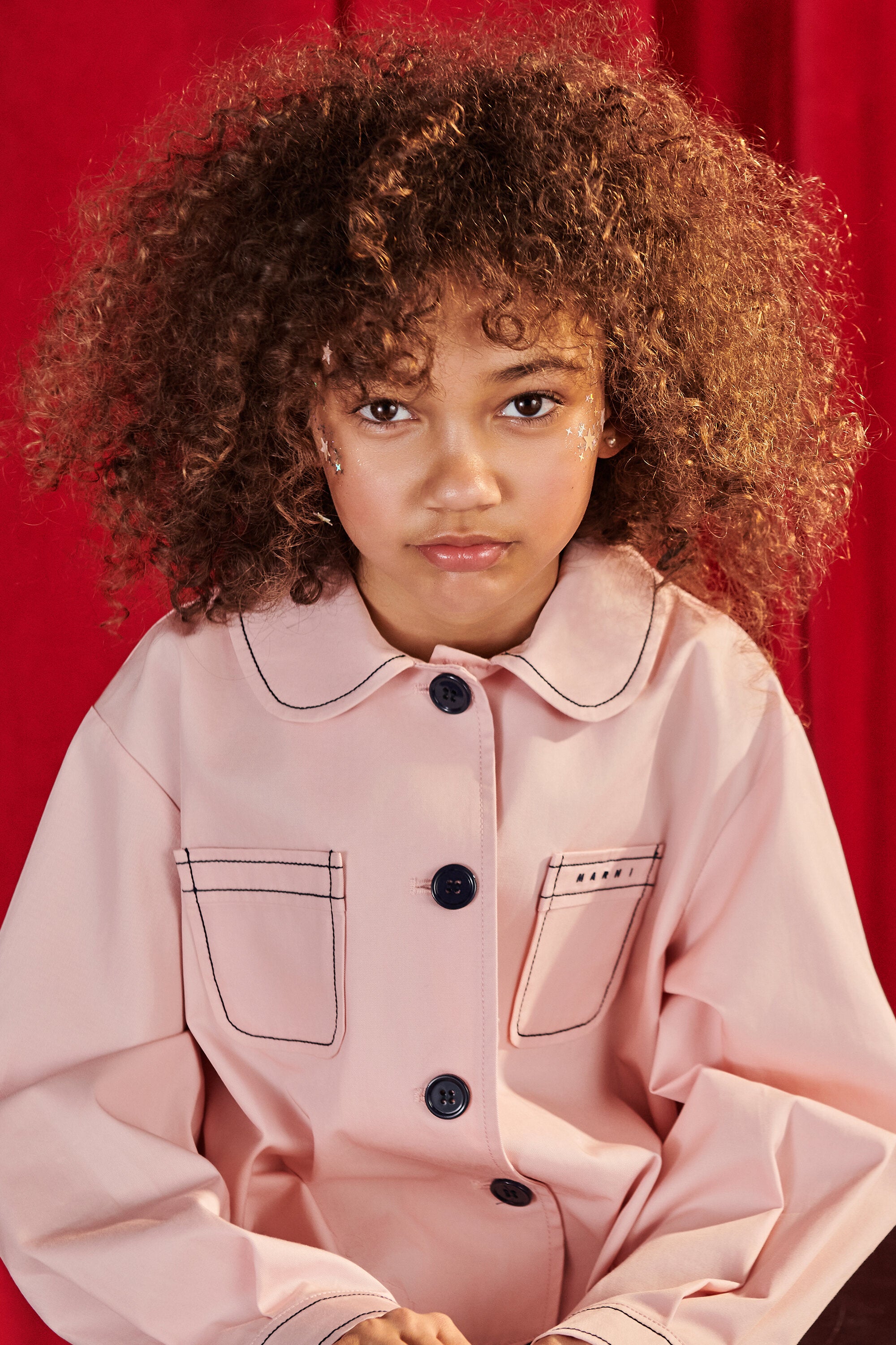 Chaqueta con logotipo estampado