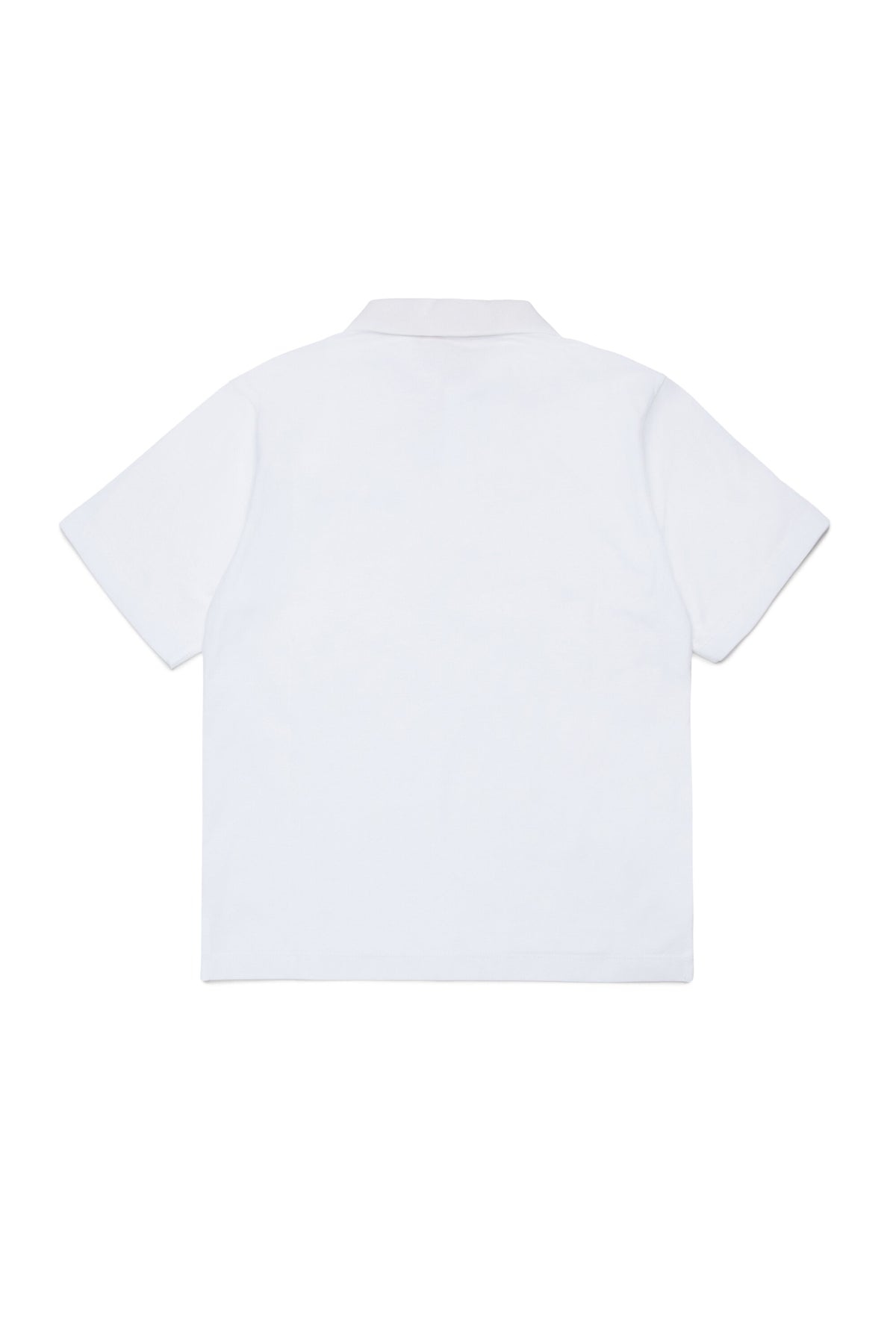 Polo con logo en el pecho