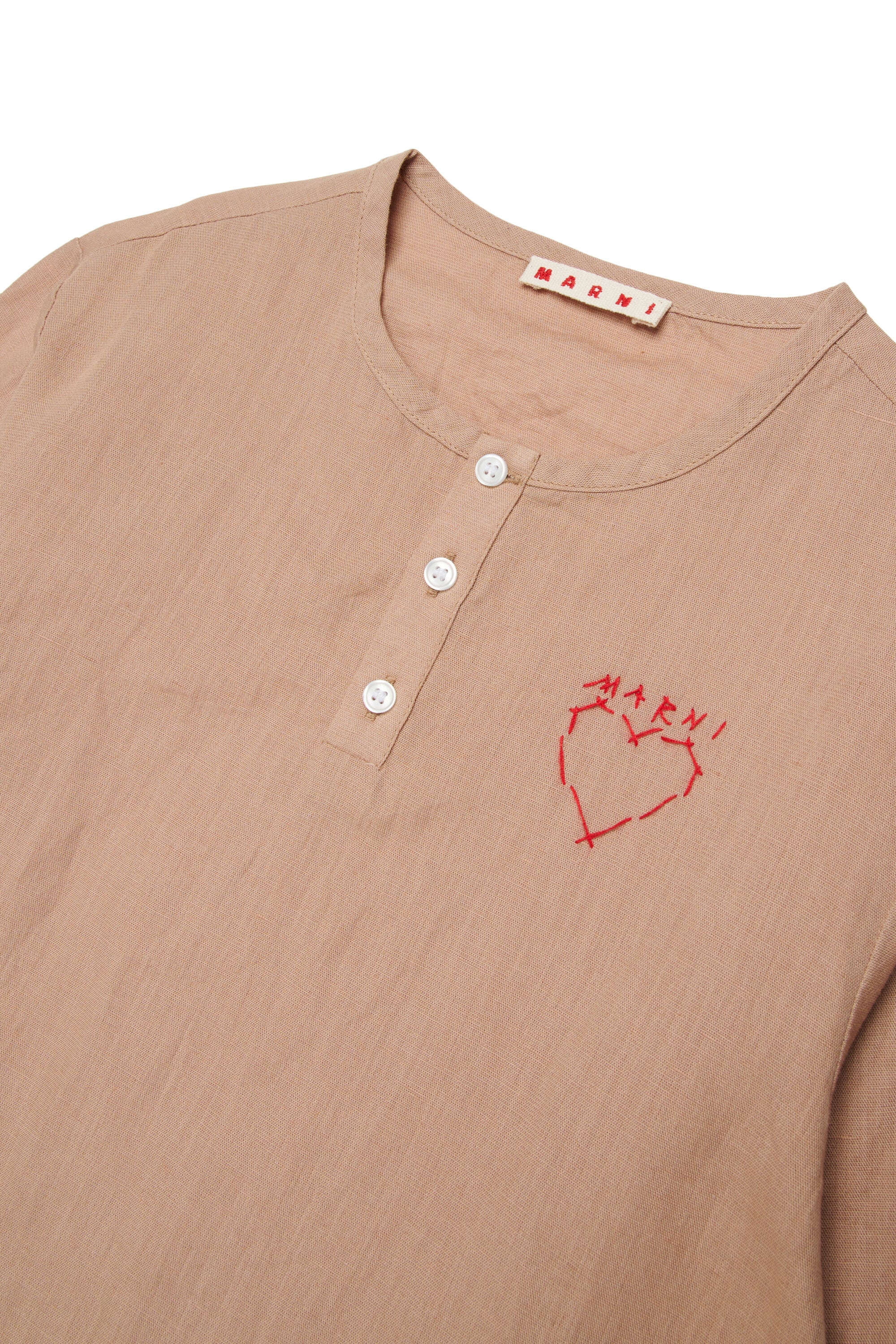 Long-sleeved shirt with heart embroidery