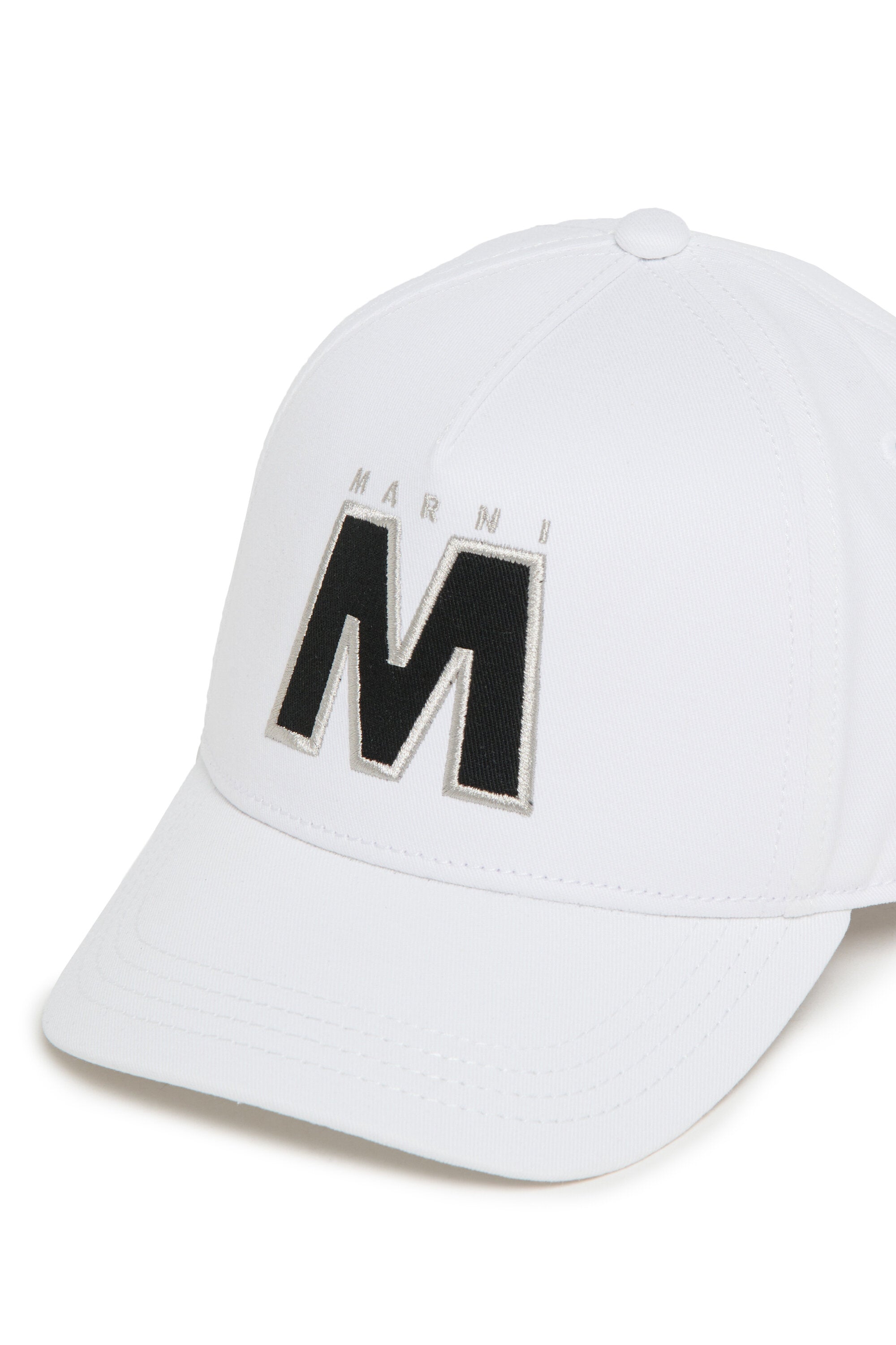 Gorra de béisbol con logo