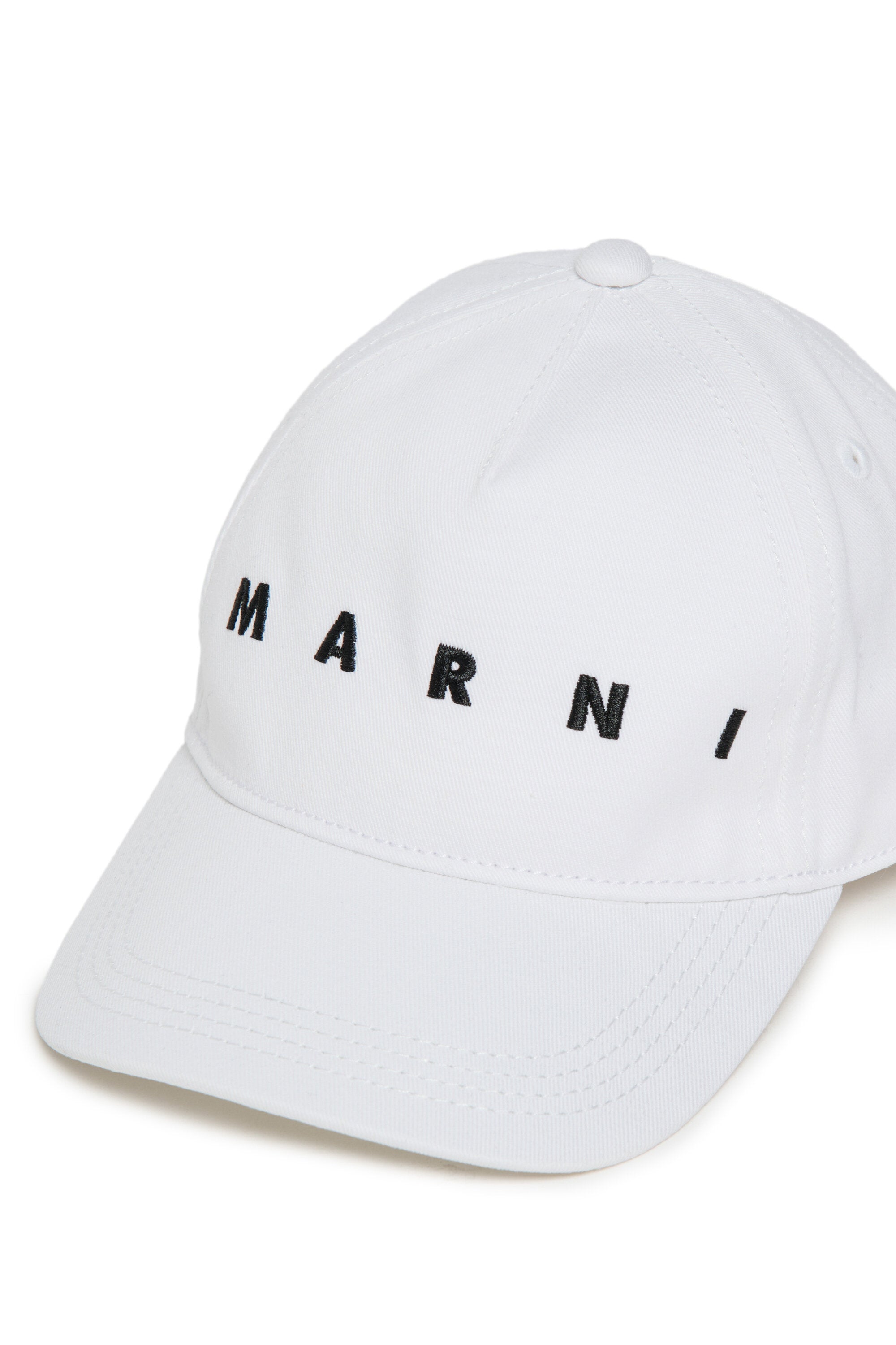 Gorra de béisbol con logotipo