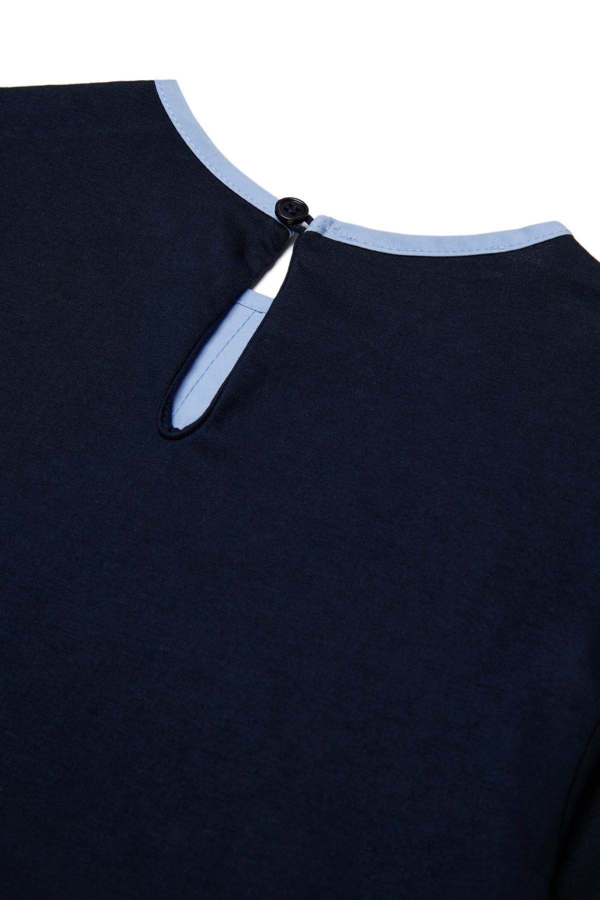 Camiseta de manga larga con detalles delanteros