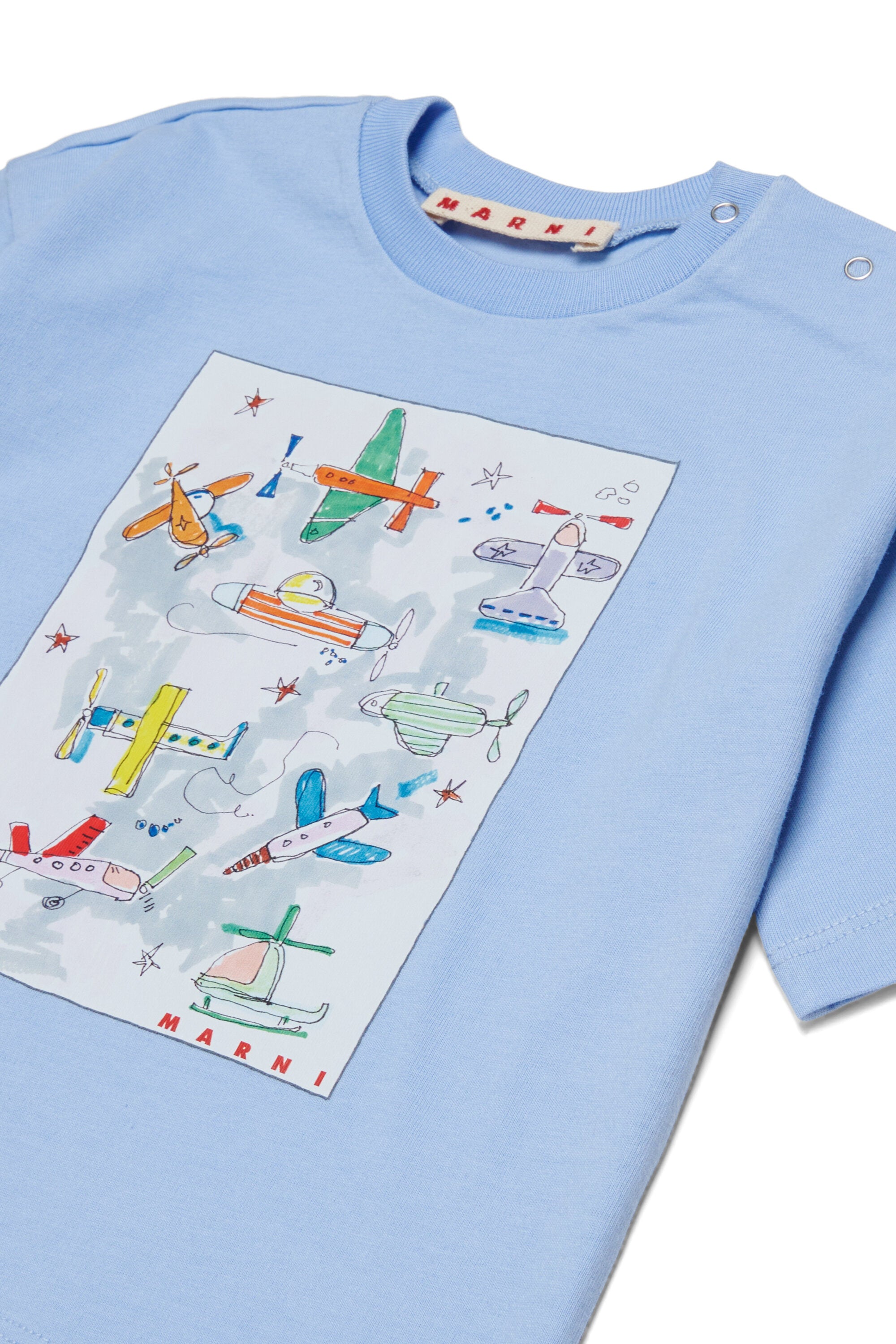 Camiseta con estampado de aviones y logo