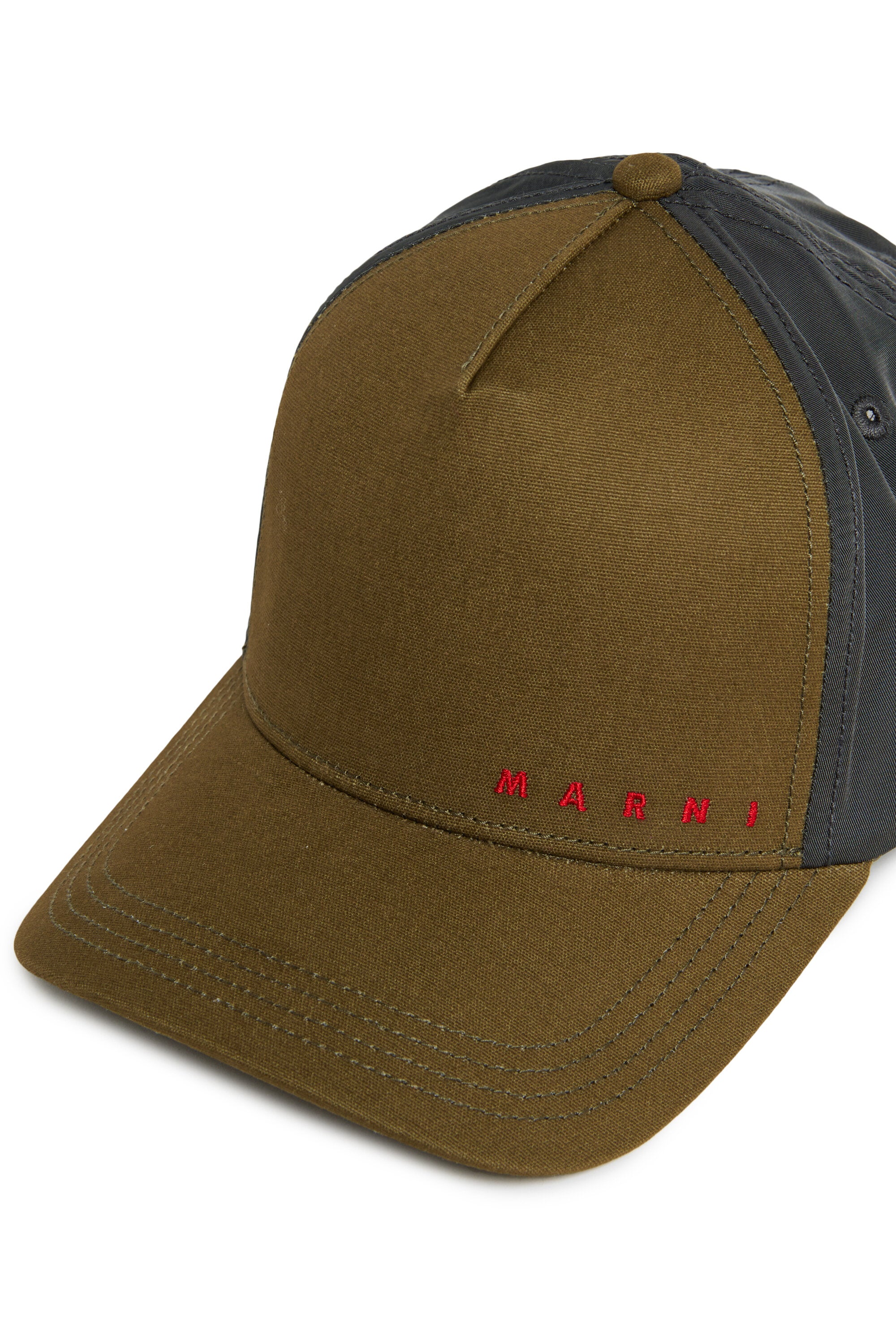 Gorra de béisbol con logo