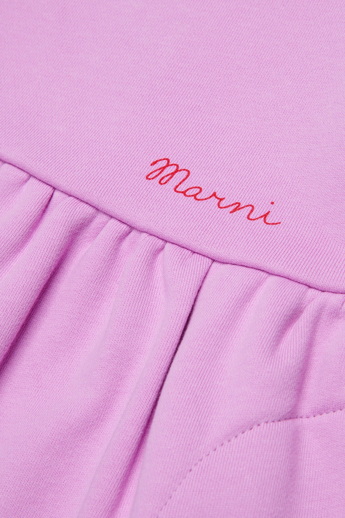 Vestido corto con volantes y logo