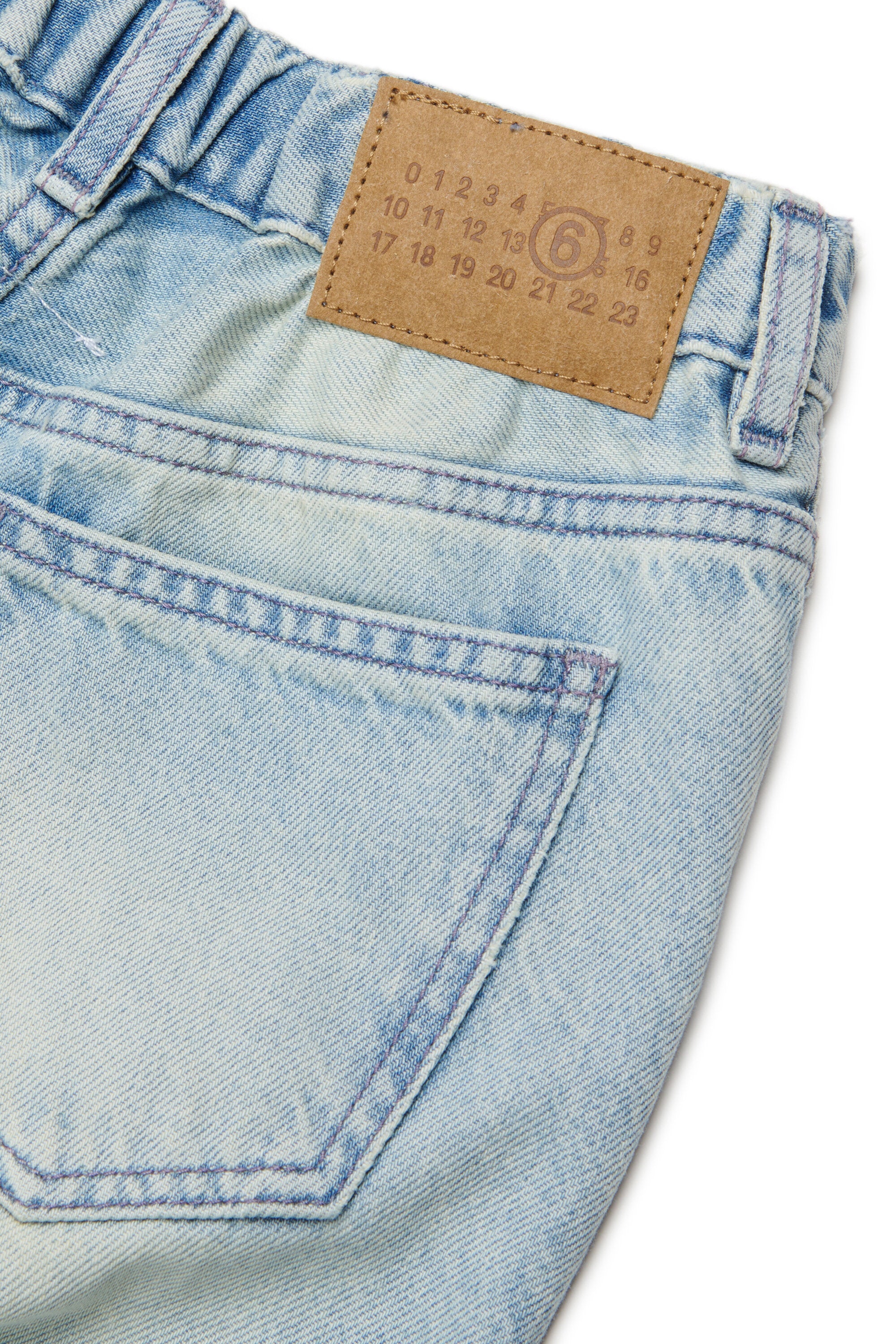 Jeans flare lavado azul claro