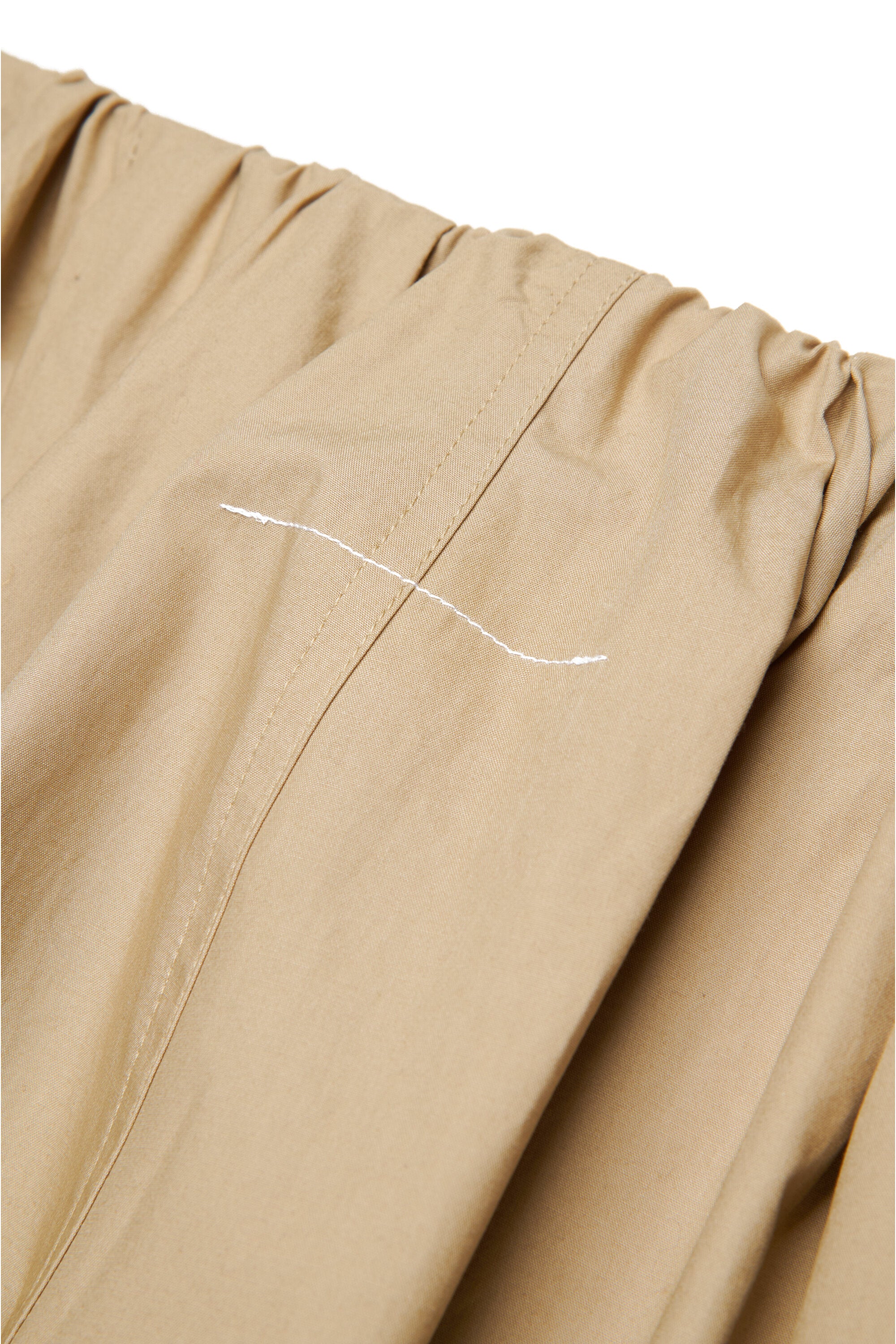 Pantalones pernera ancha con fruncidos