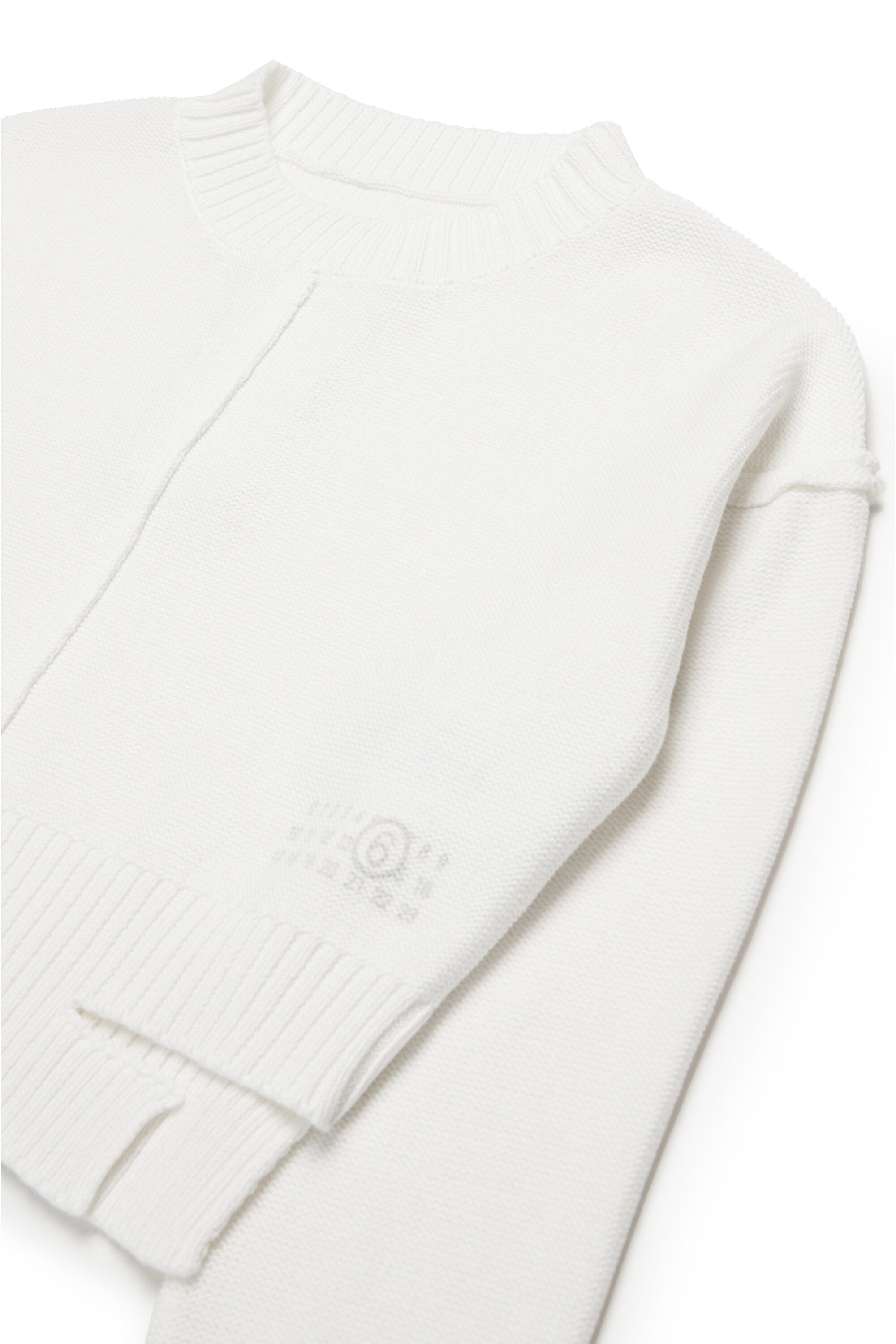 Jersey de punto con roturas