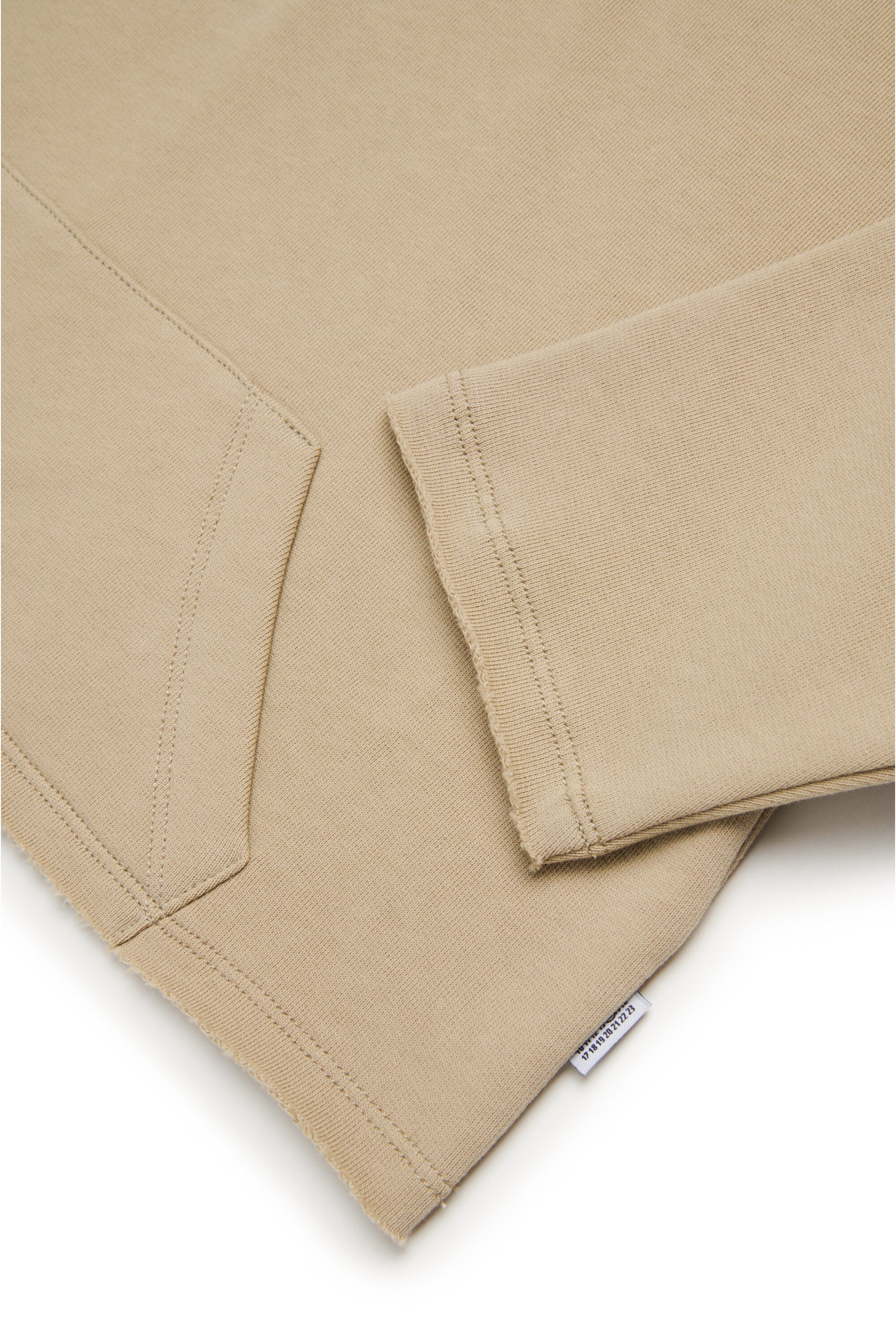 Sudadera con capucha y dobladillo con corte en crudo