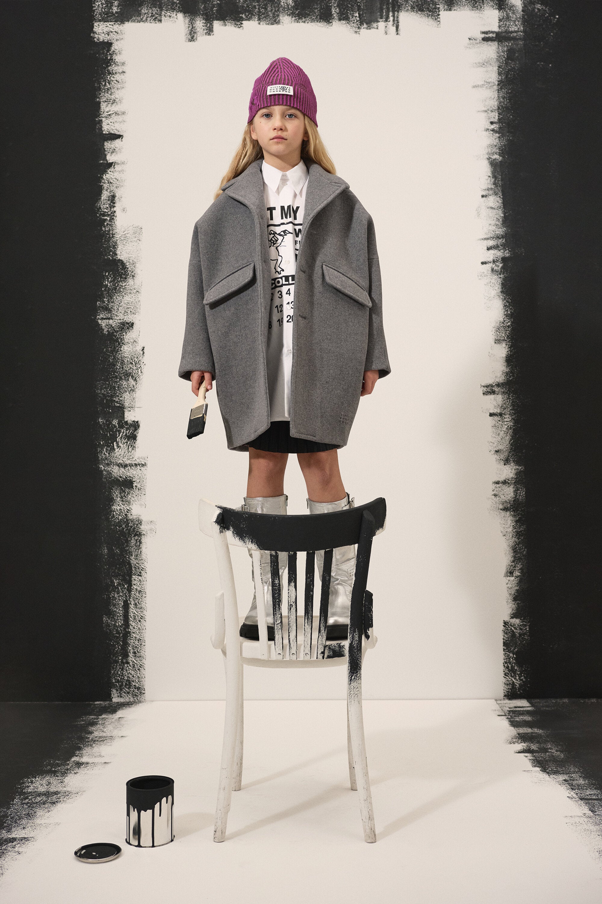 Egg-shape coat with inner lining