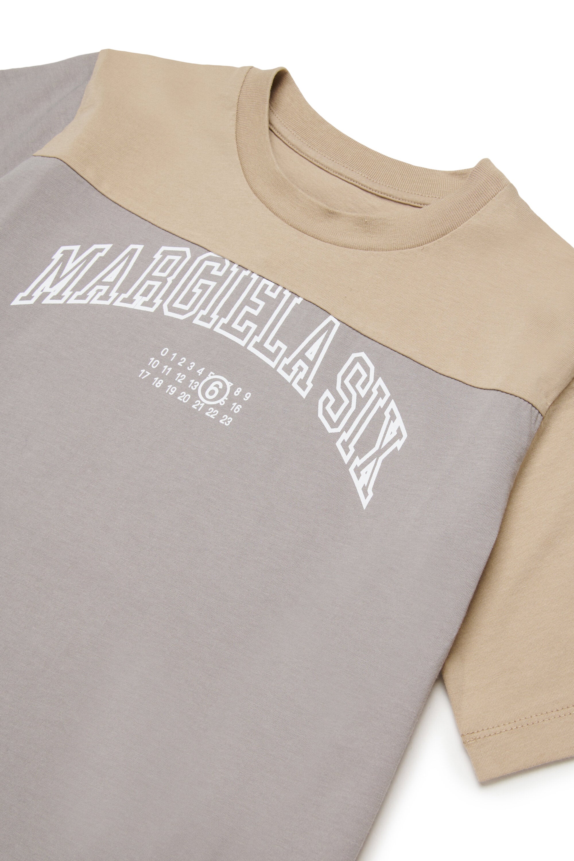 T-shirt with logo
