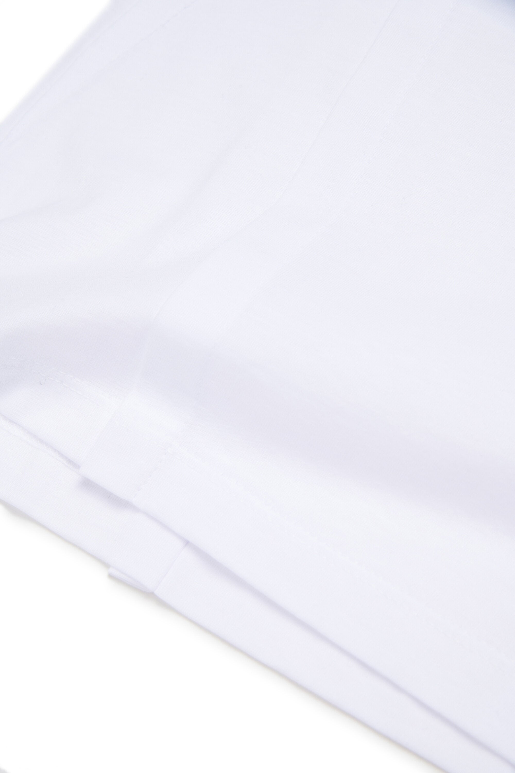 Camiseta de cuello redondo con logo