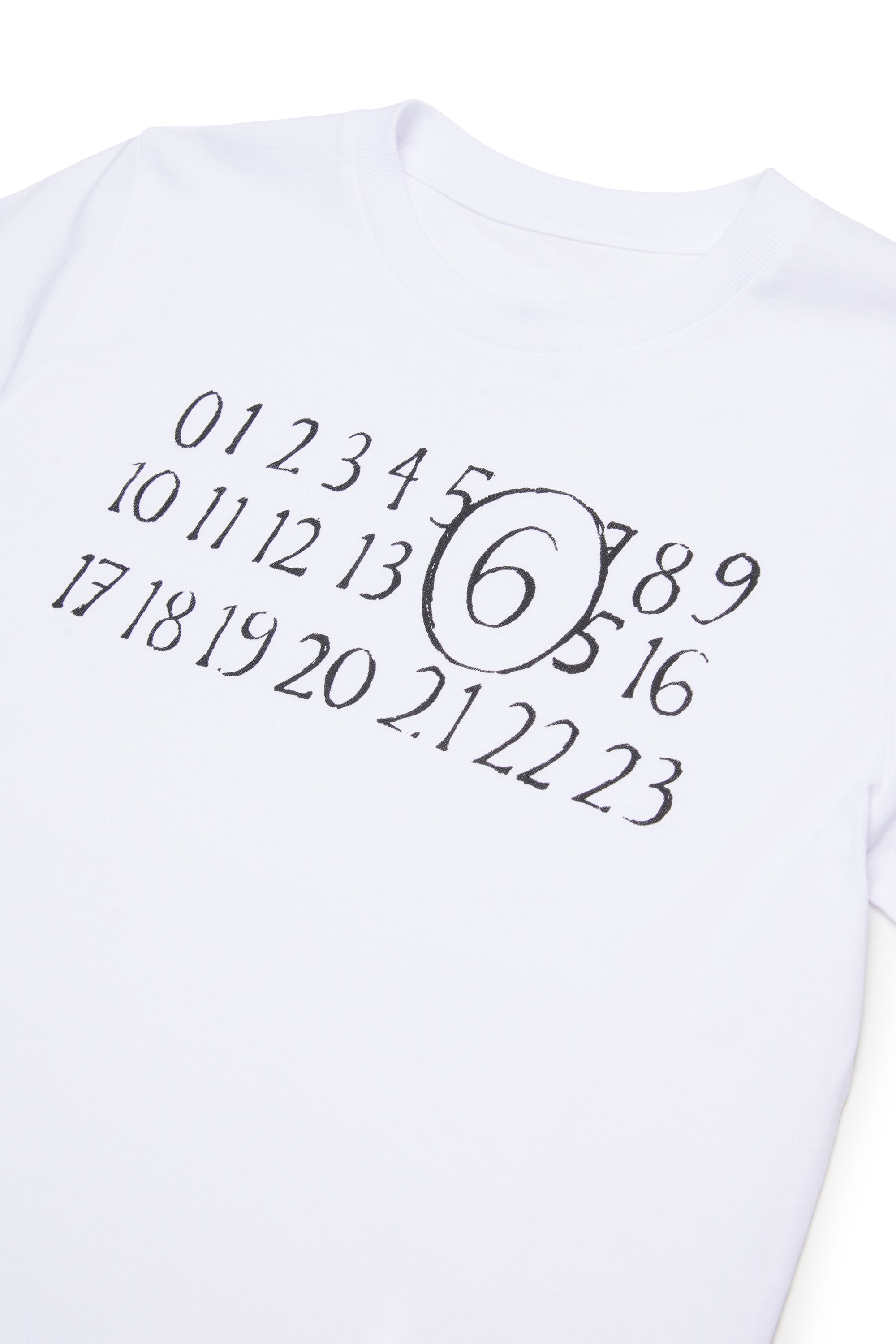 Camiseta con logo en el pecho