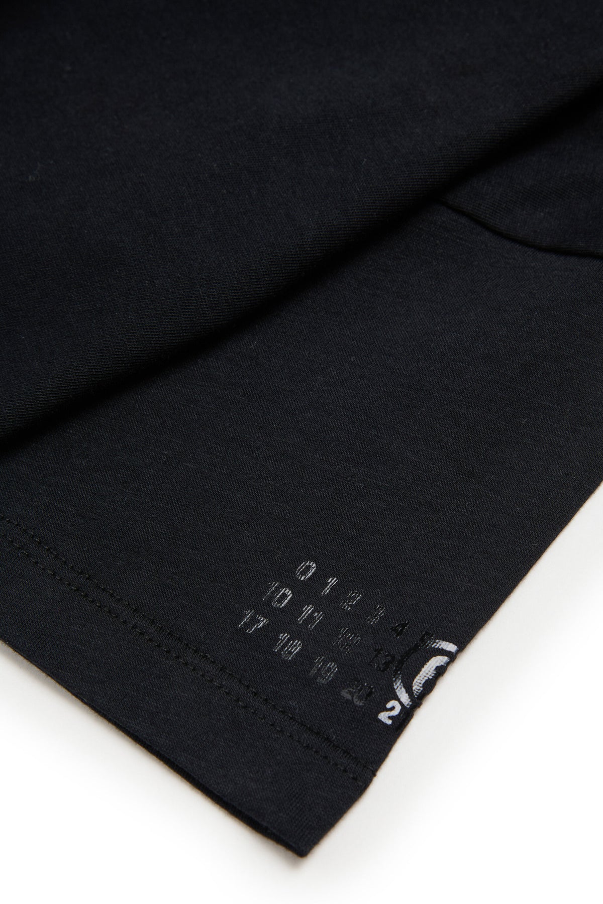 T-shirt with front print