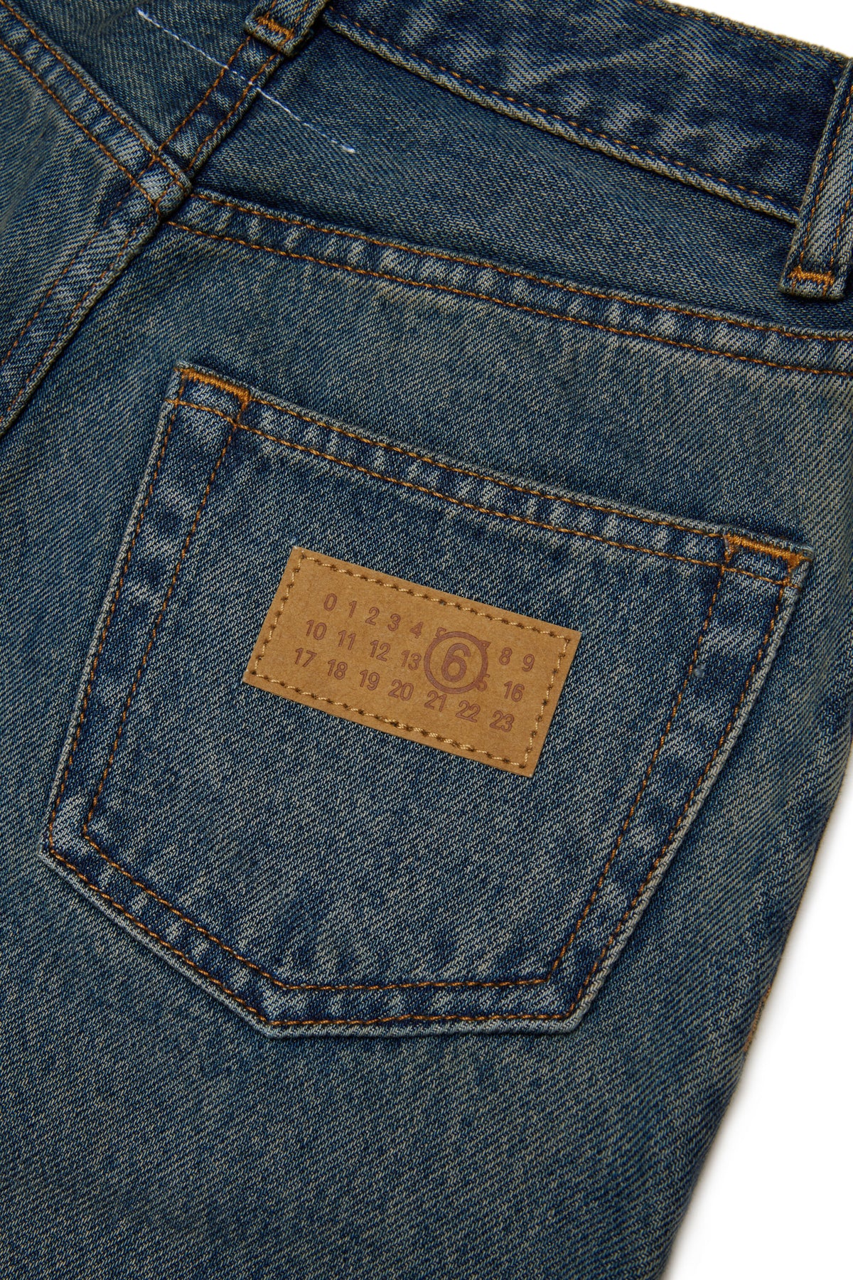 Jeans corte regular azul medio