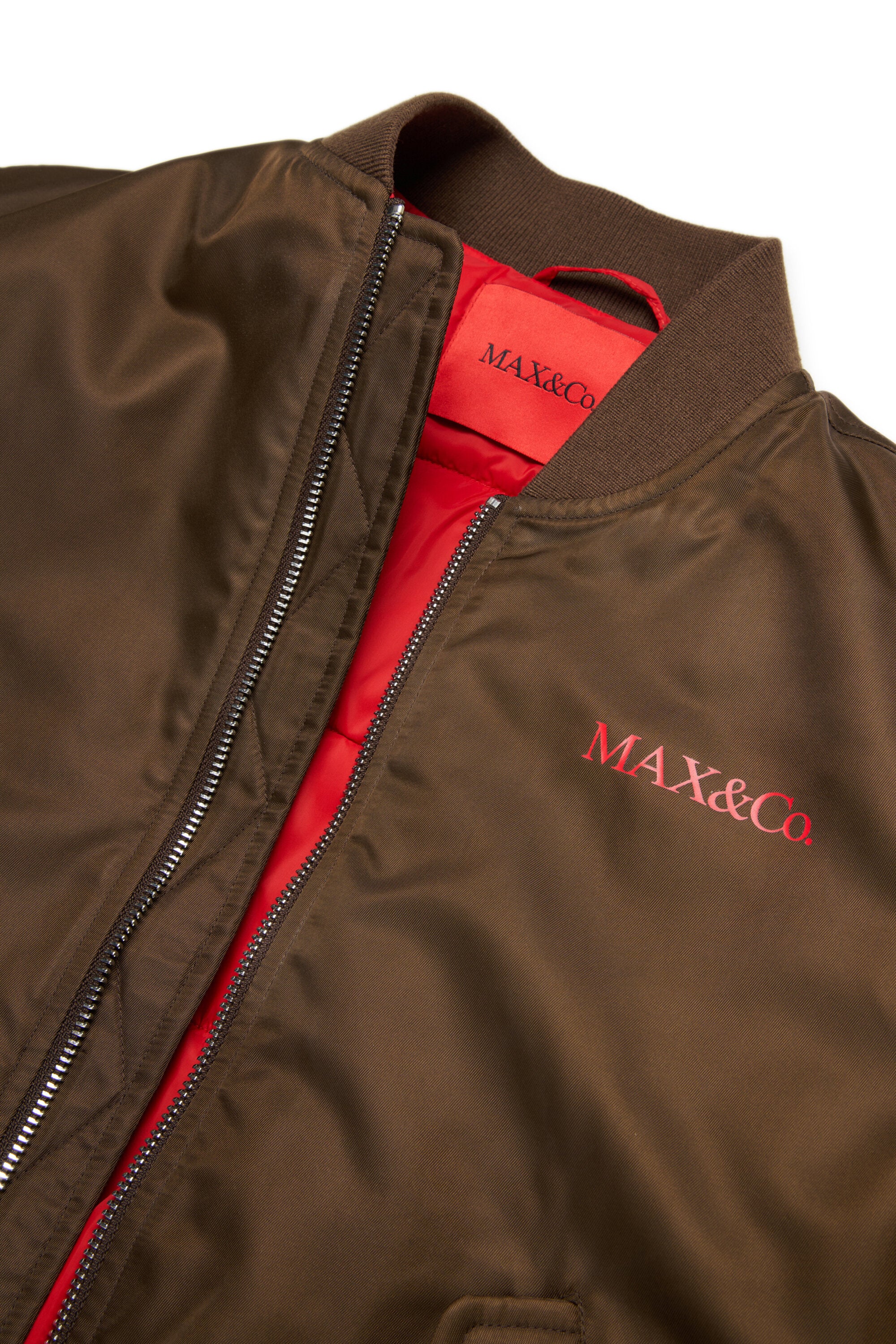 Cazadora bomber con logo estampado