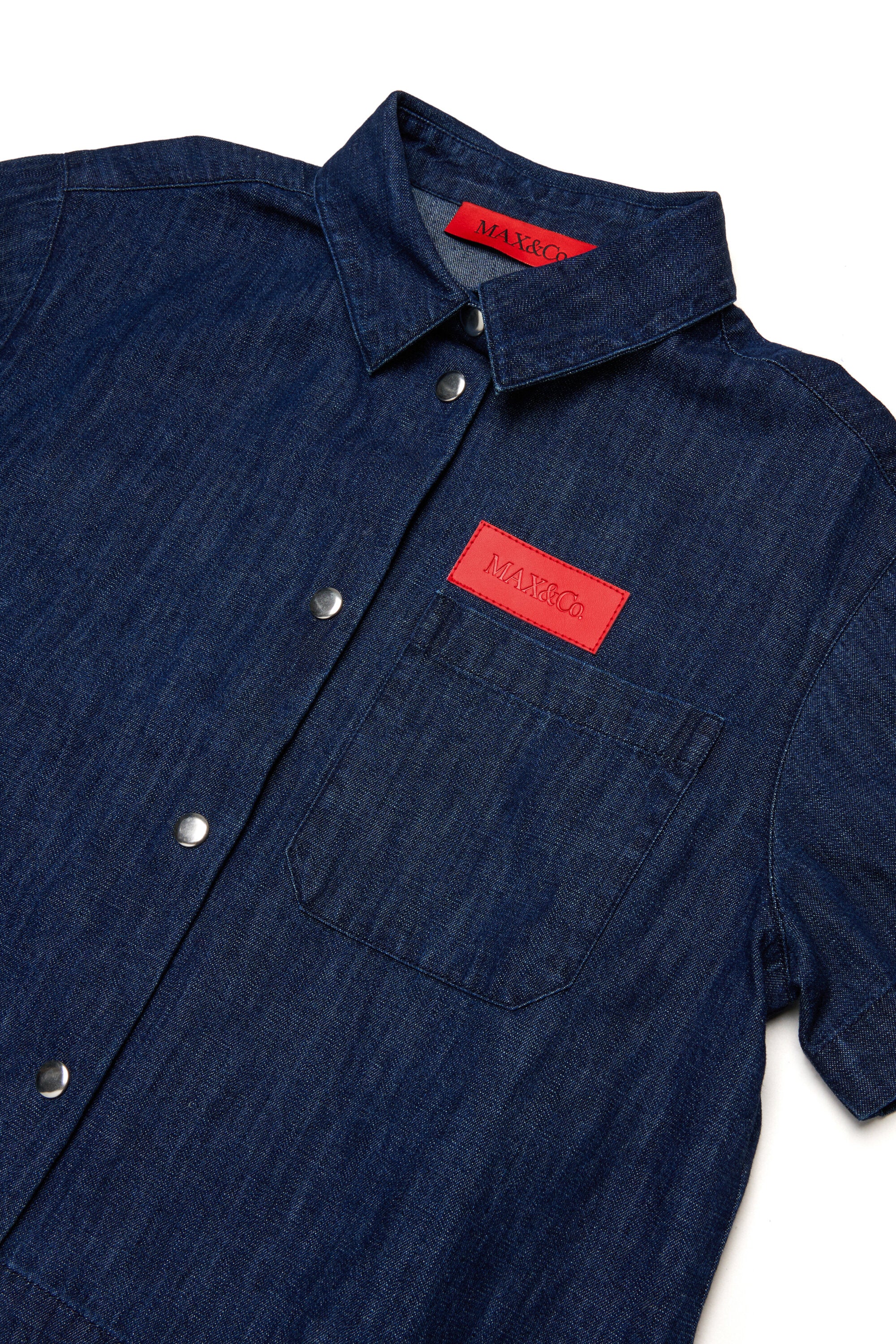 Short-sleeved shirt with logo