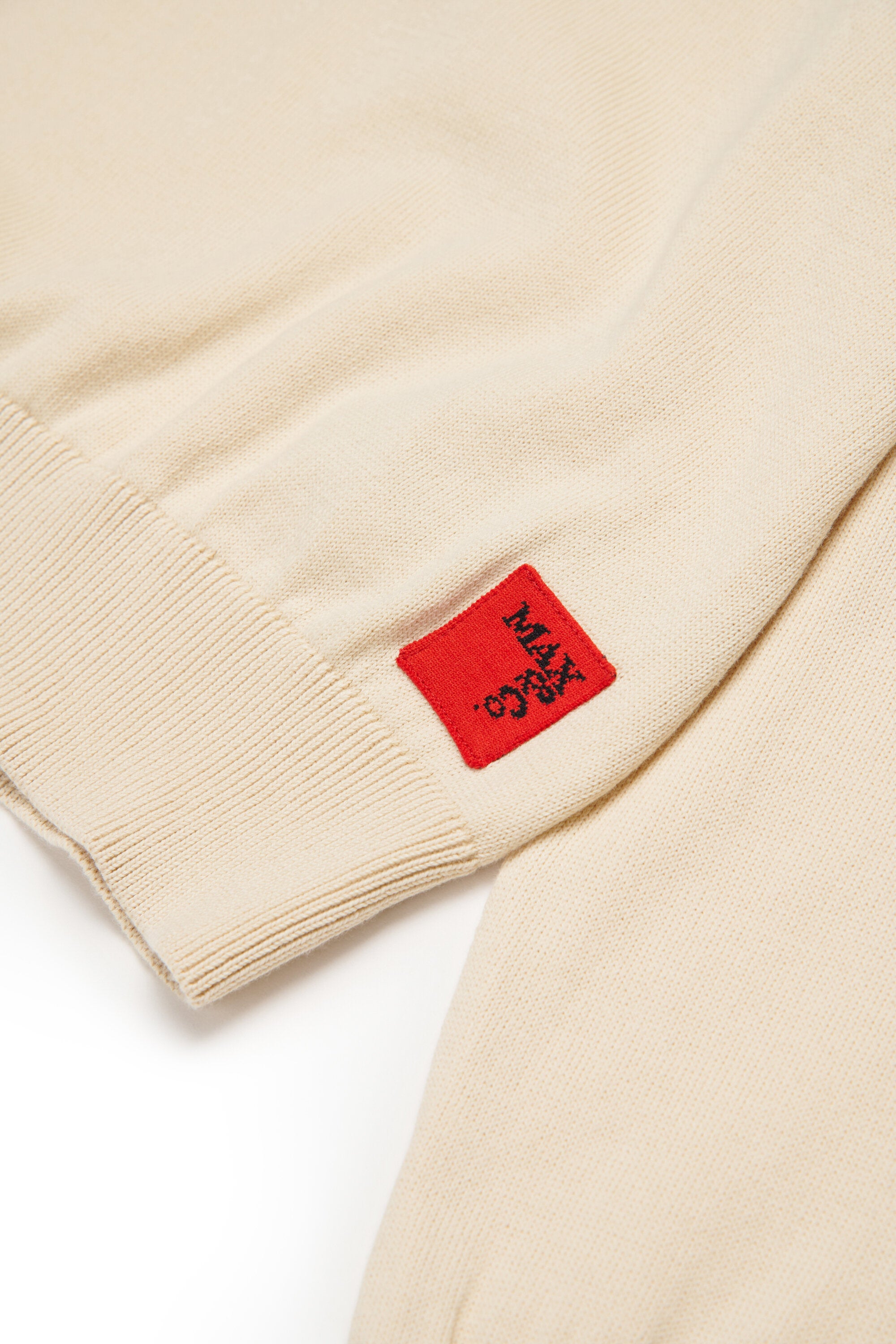 Crew neck pullover with logo