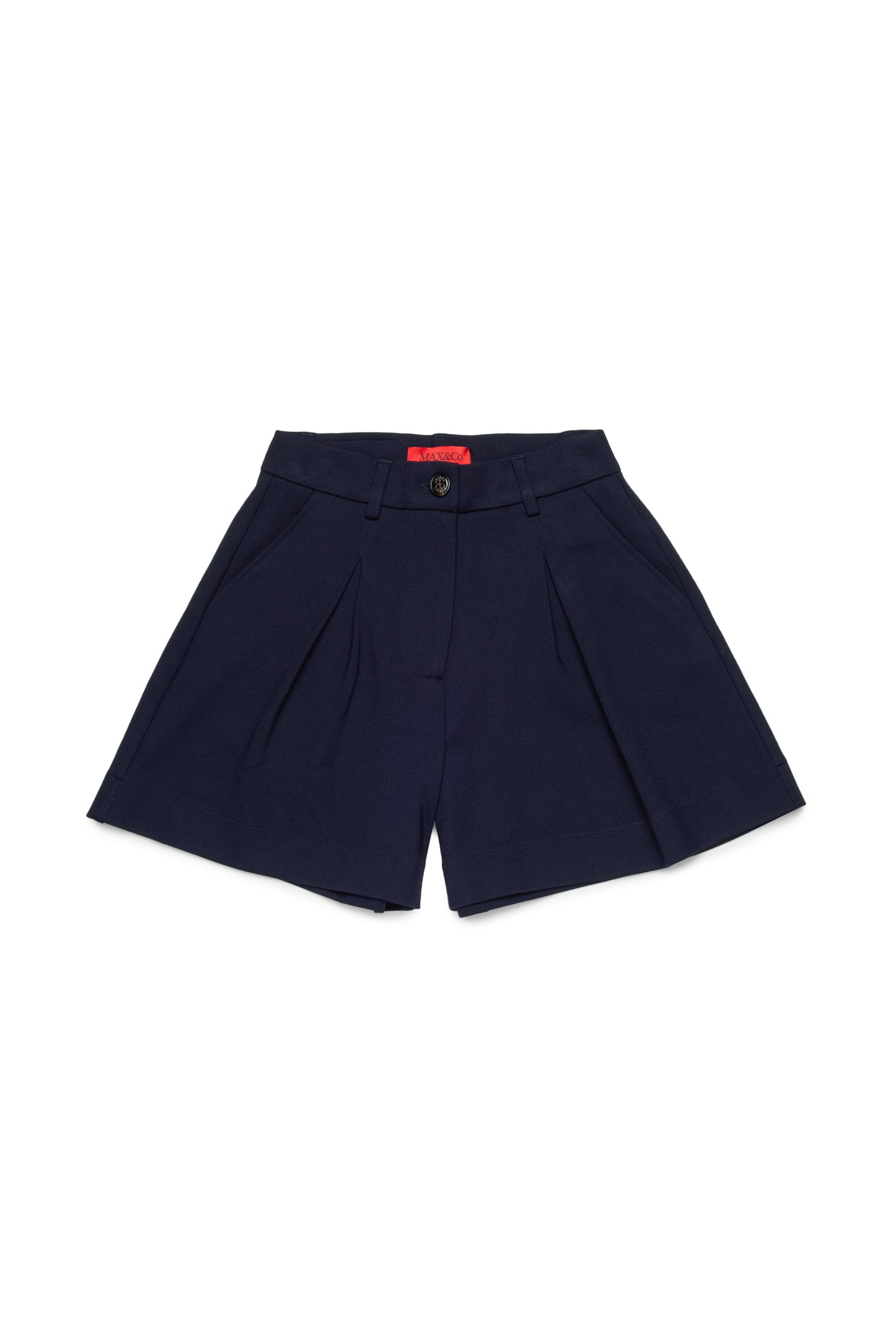 Shorts formales con logo en la parte trasera