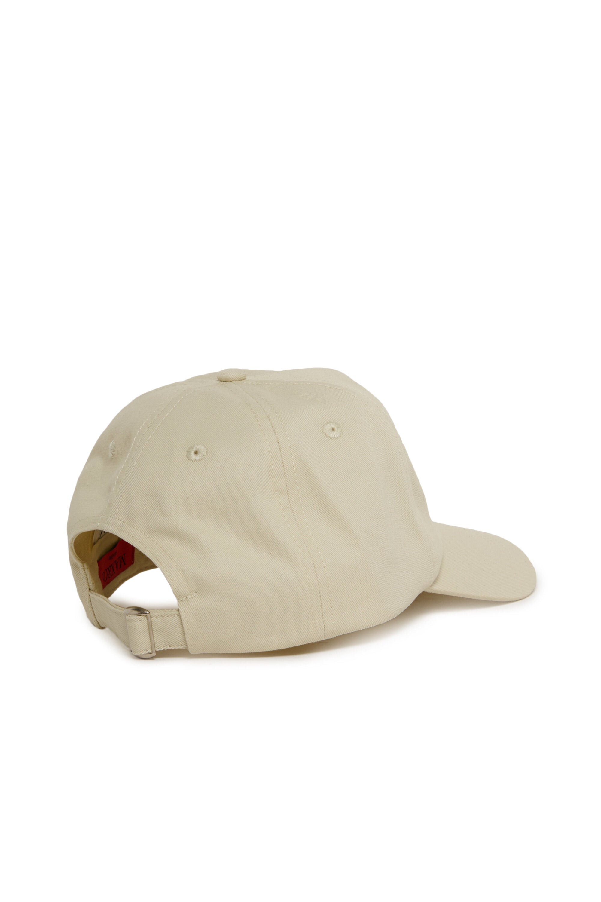 Baseball cap with logo