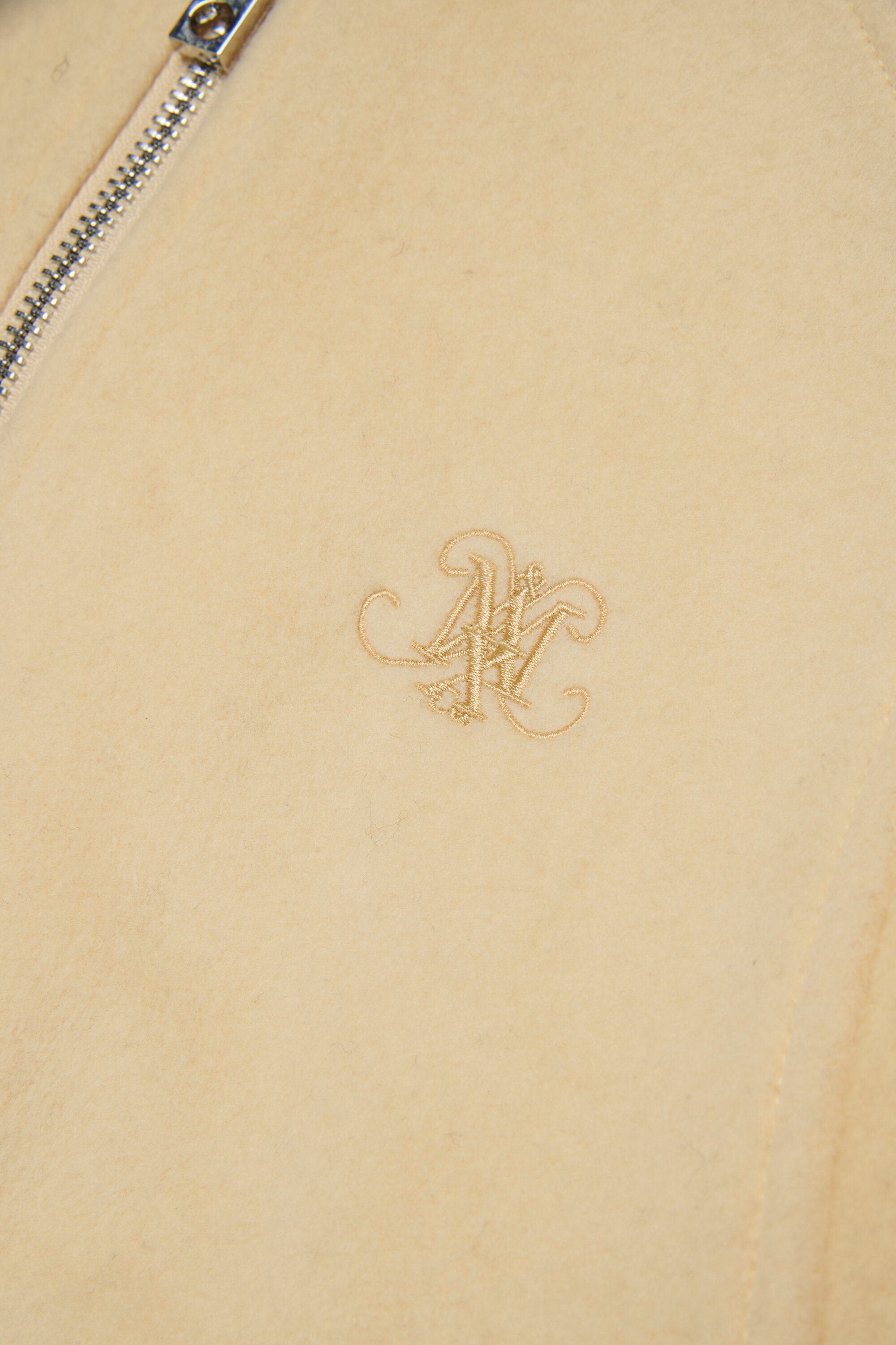 Cazadora bomber con logo