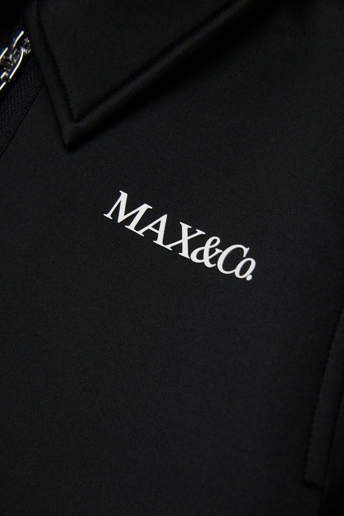 Short jacket with printed logo