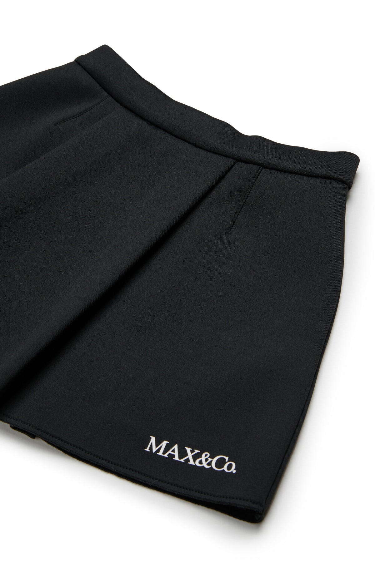 Short skirt with logo