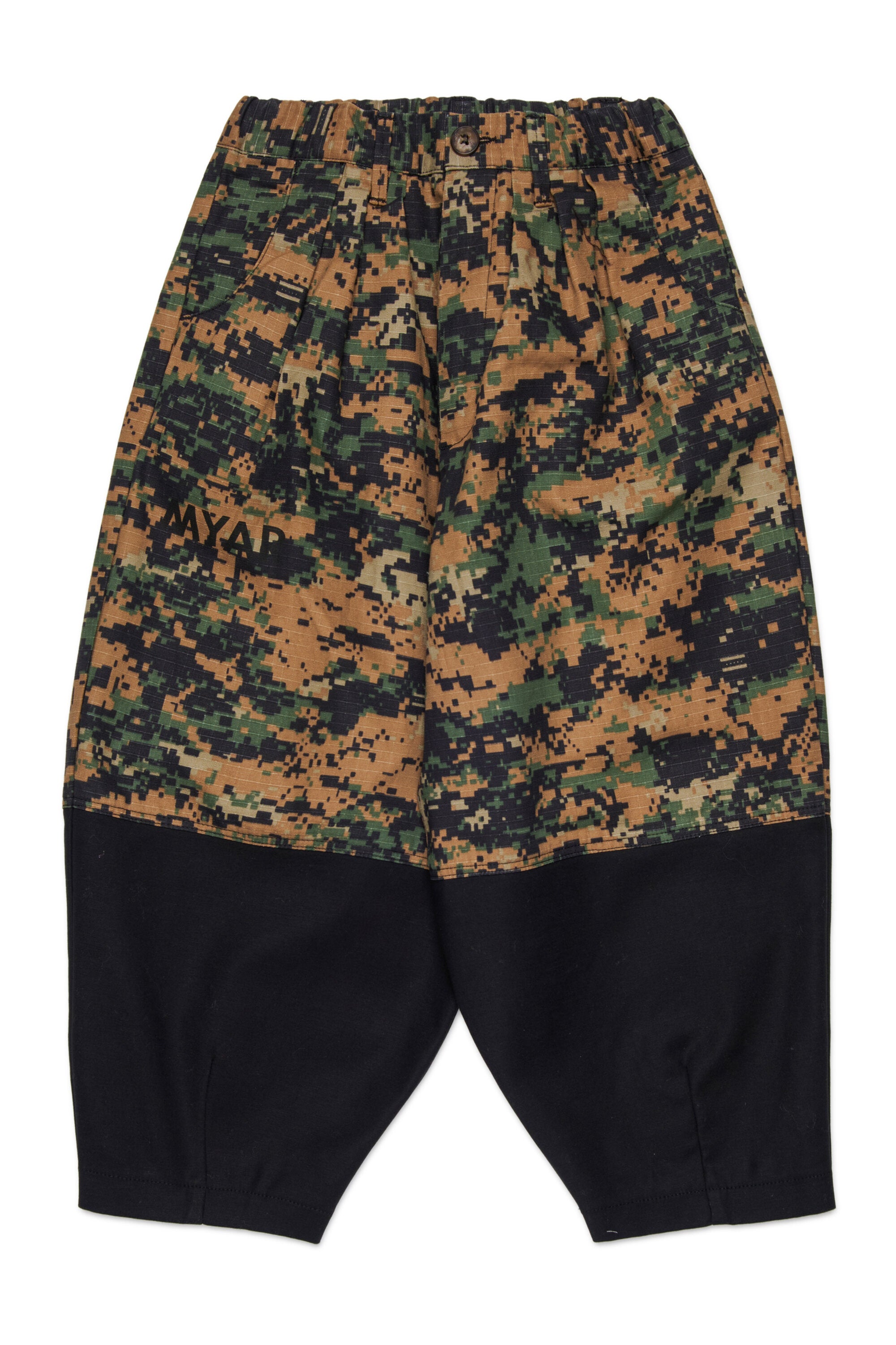 Pantalones chinos oversize con estampado camuflaje