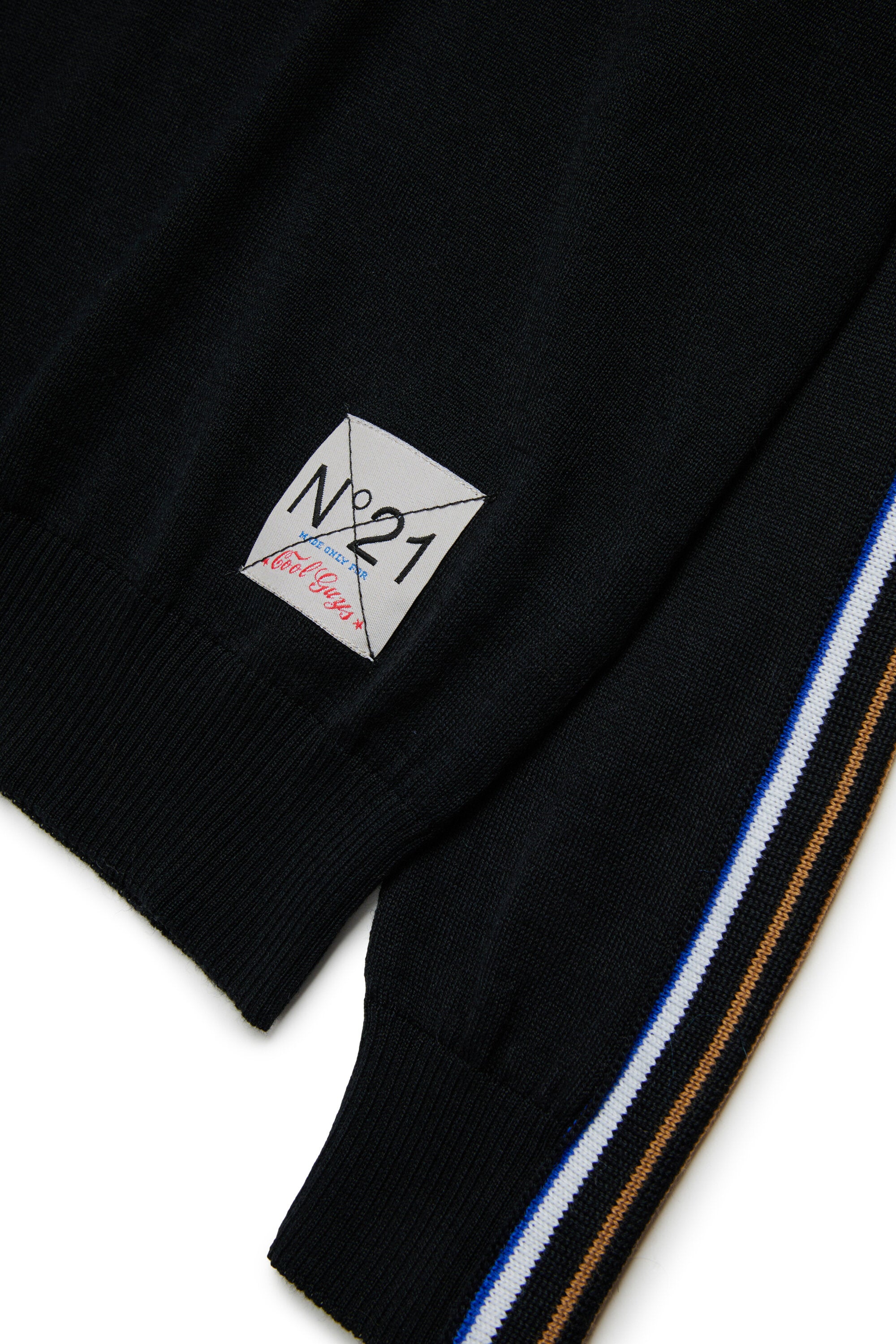 Cuello alto en mezcla de lana con bandas multicolores