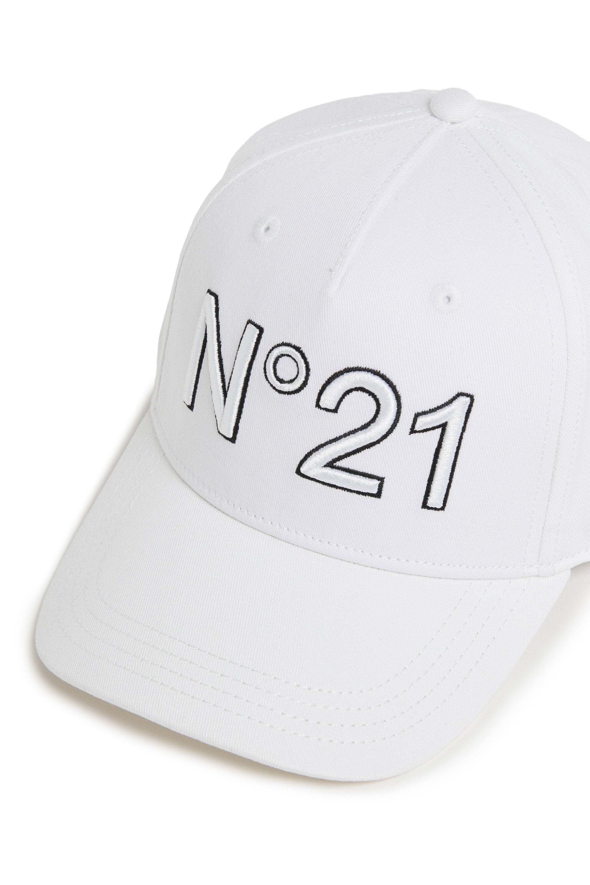 Gorra de béisbol con marca de gabardina