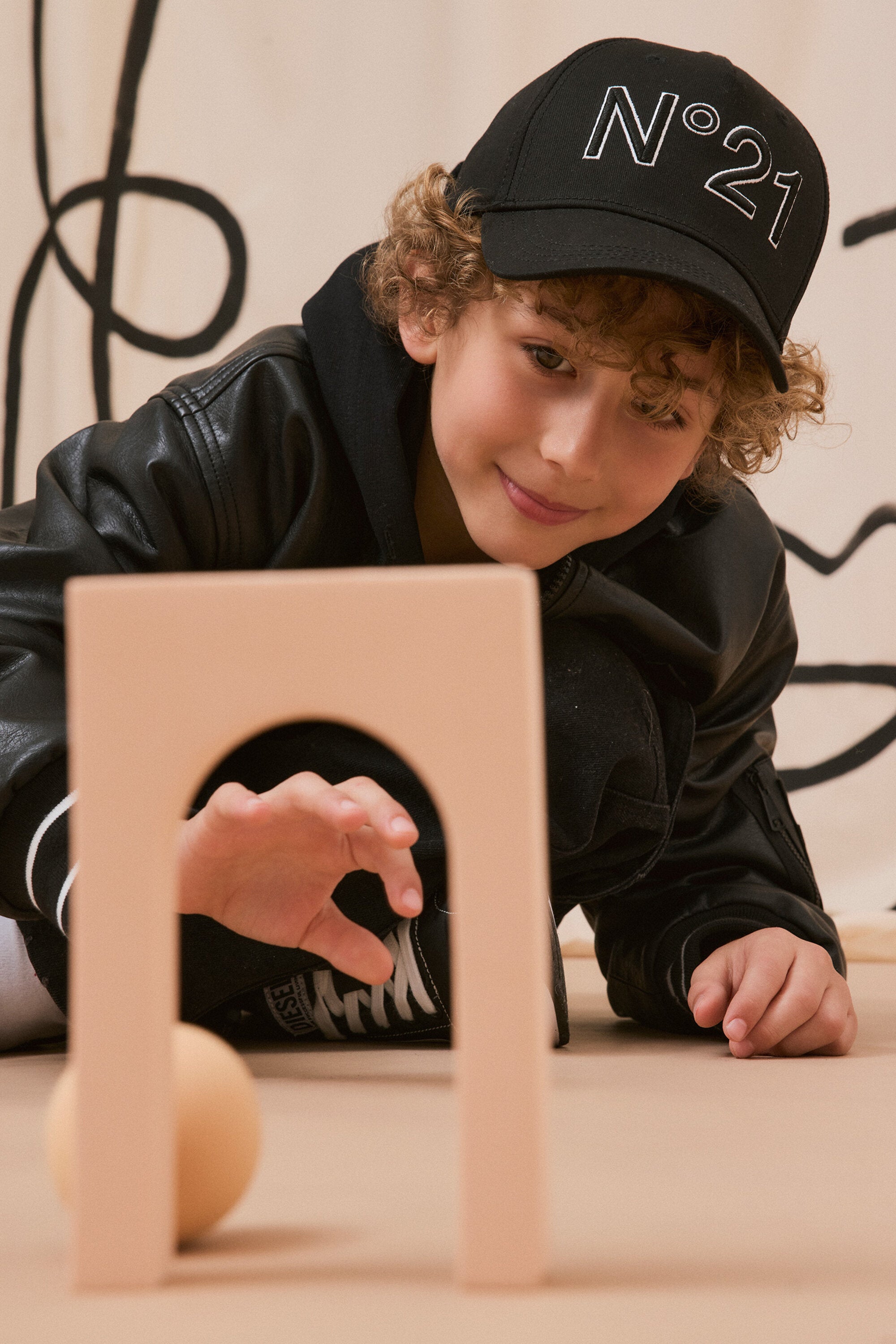 Gorra de béisbol con marca de gabardina