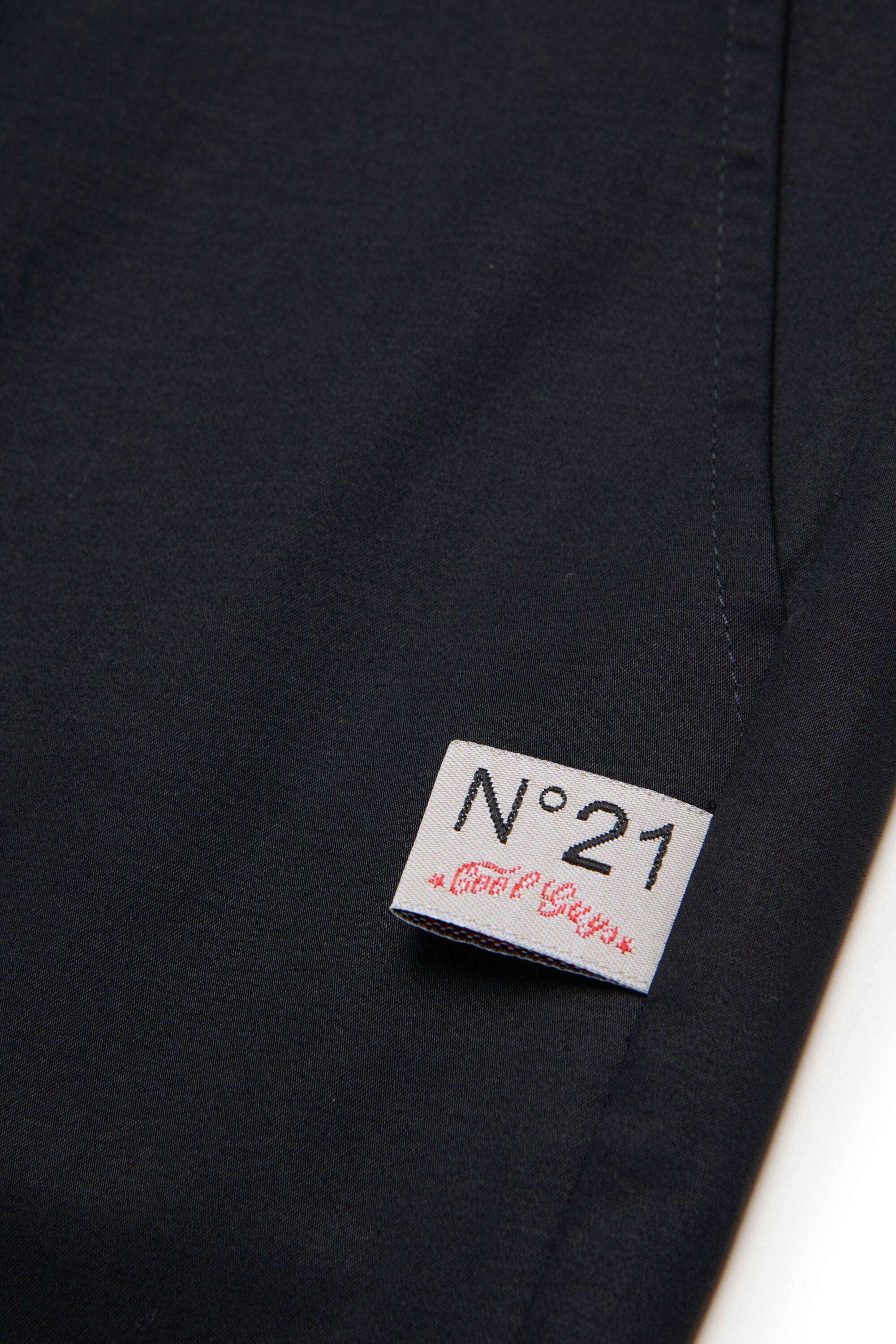 Pantalones formales con logo