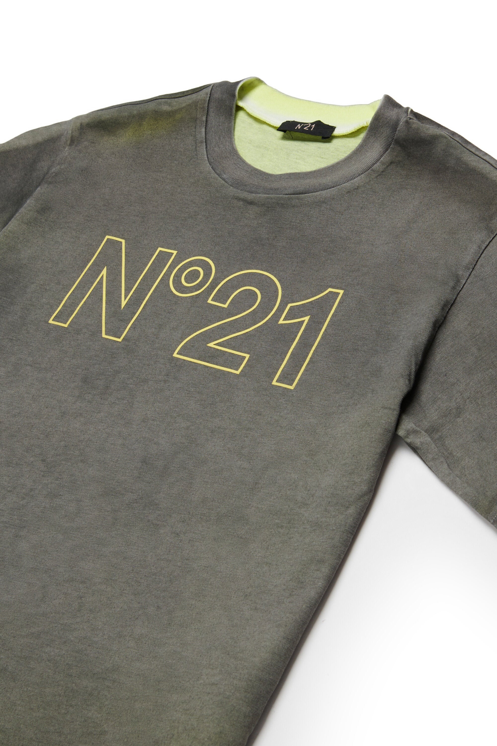 Camiseta con efecto vintage y logotipo