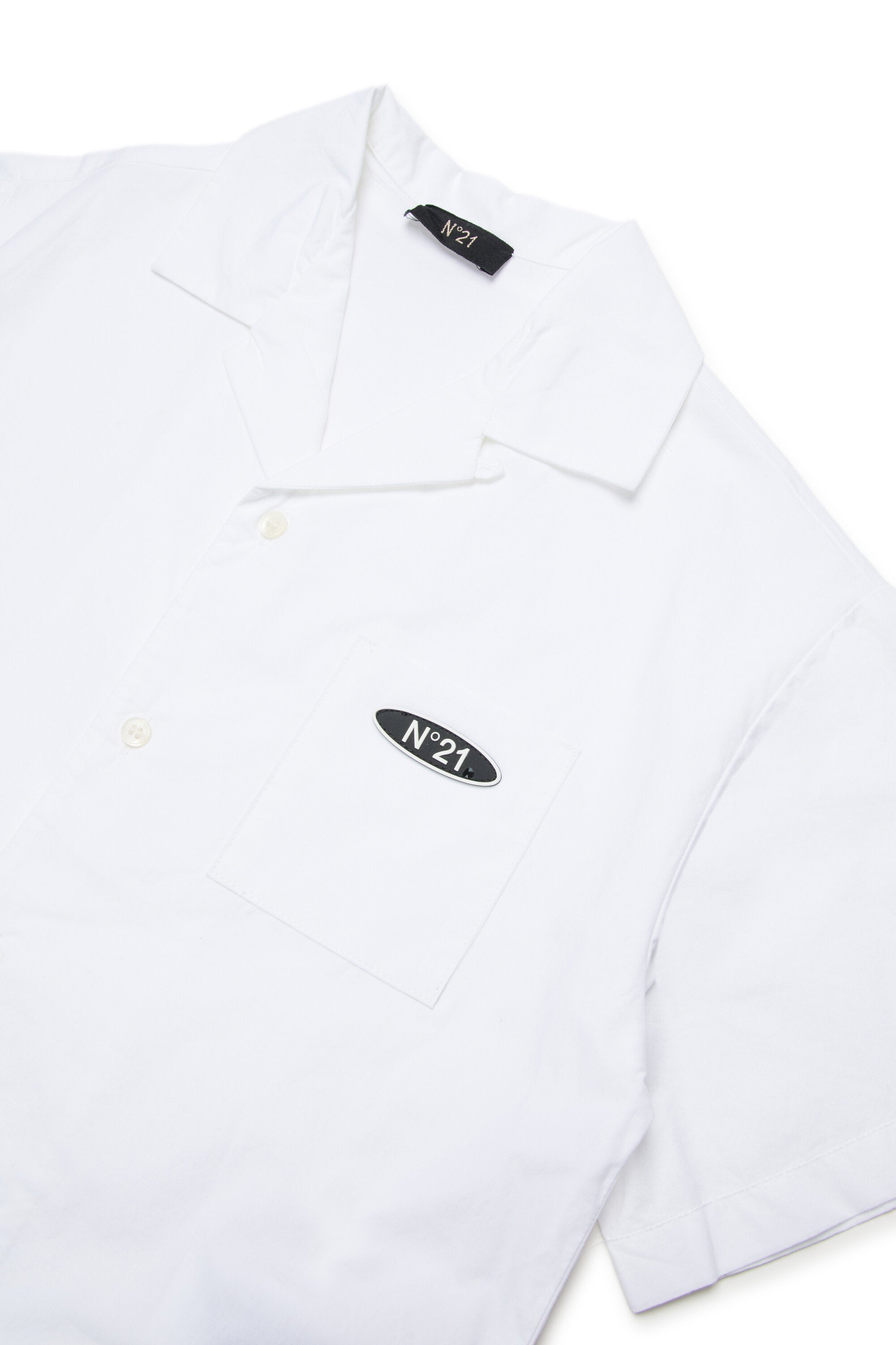 Short-sleeved shirt with logo