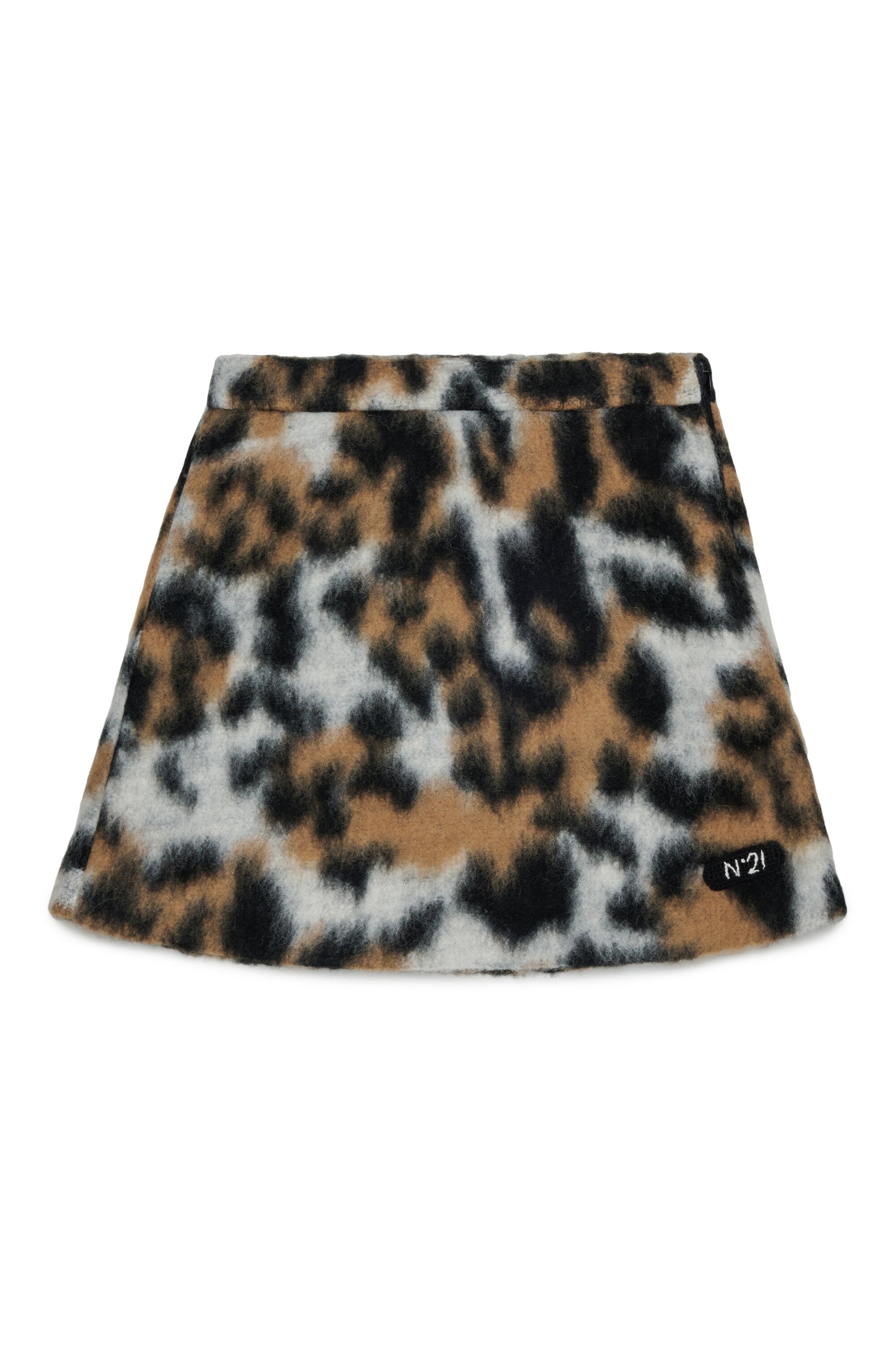Falda corta con logo