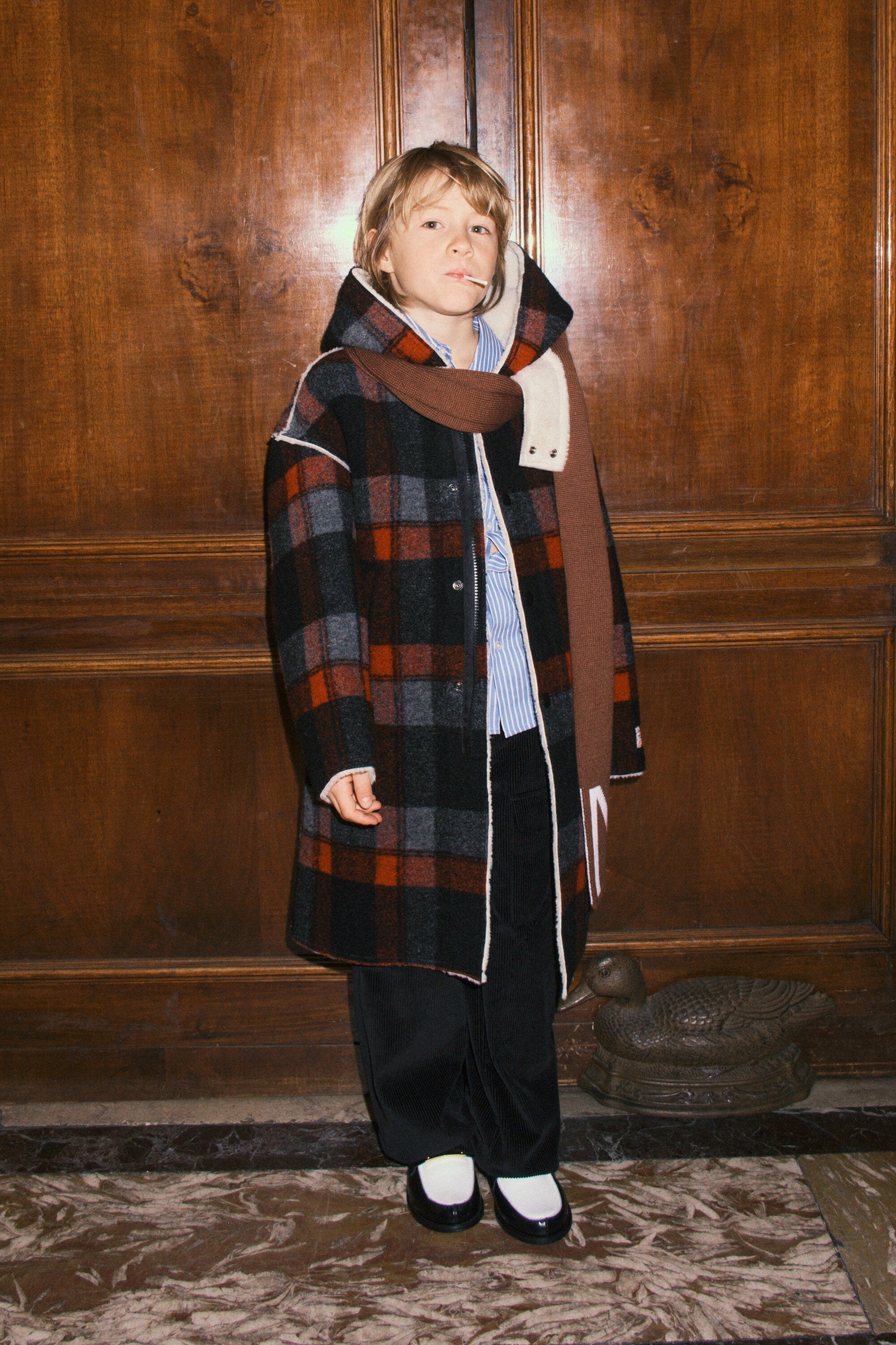 Scarf with logo