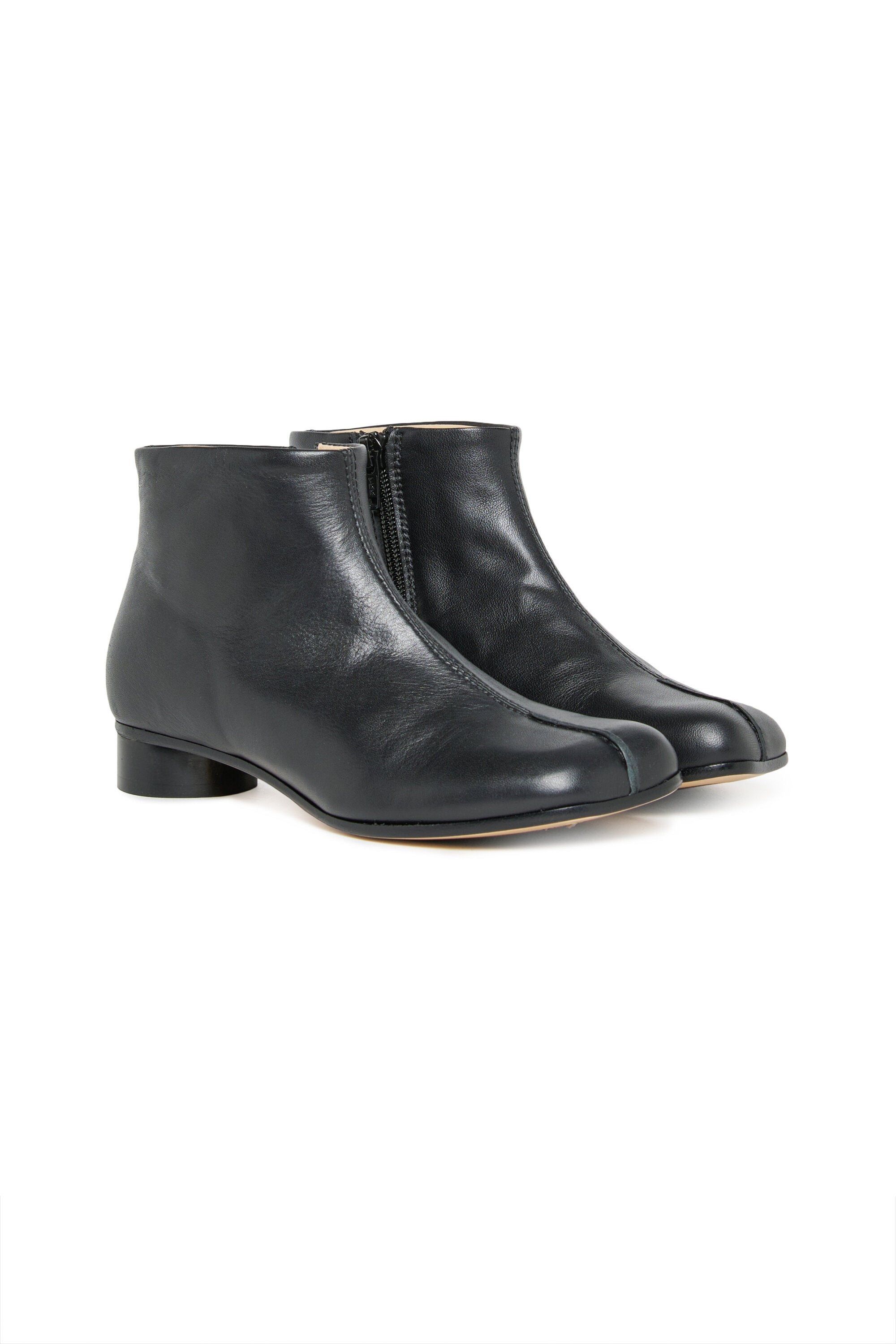 Botas bajas de piel con tacón