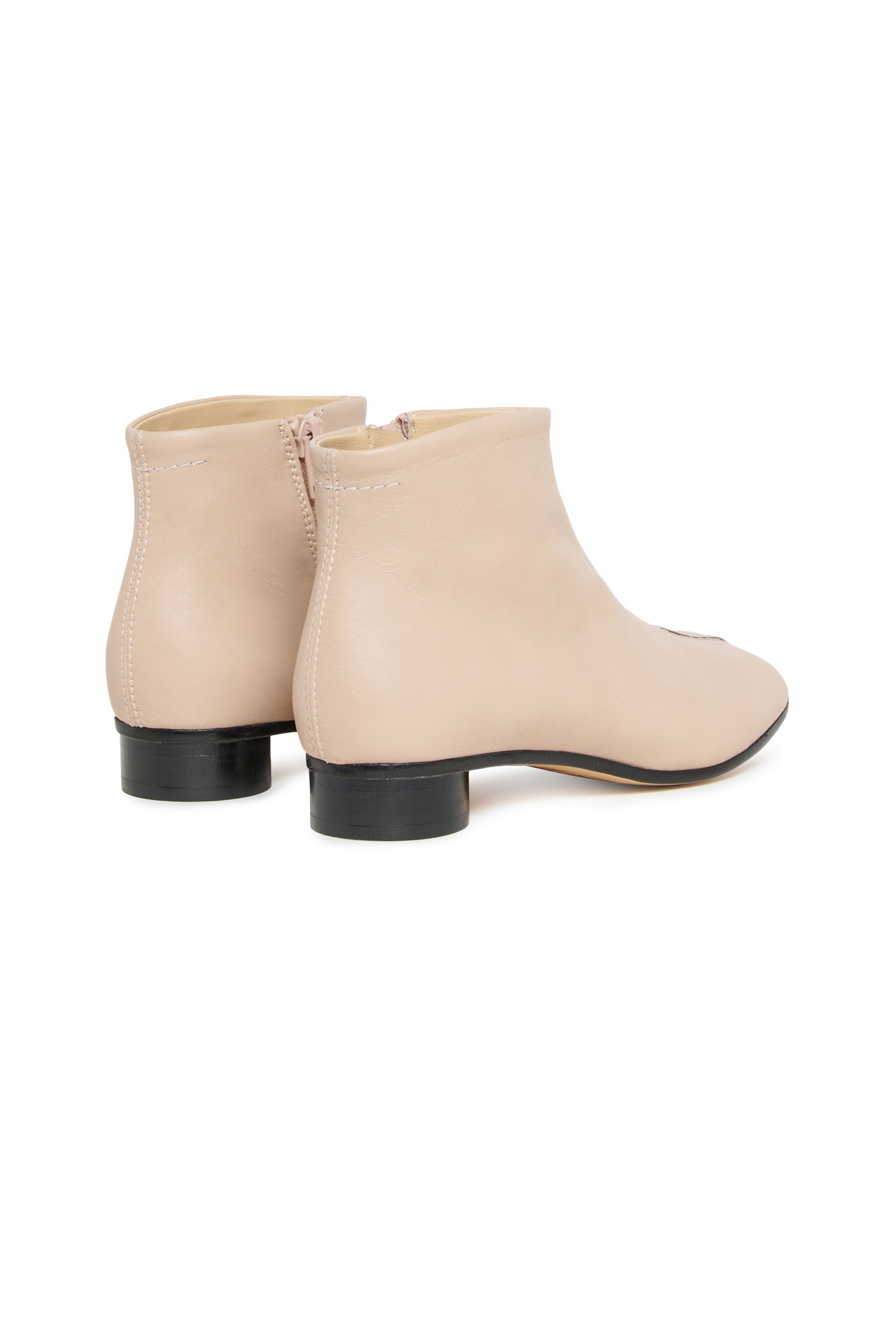 Botas bajas de piel con tacón