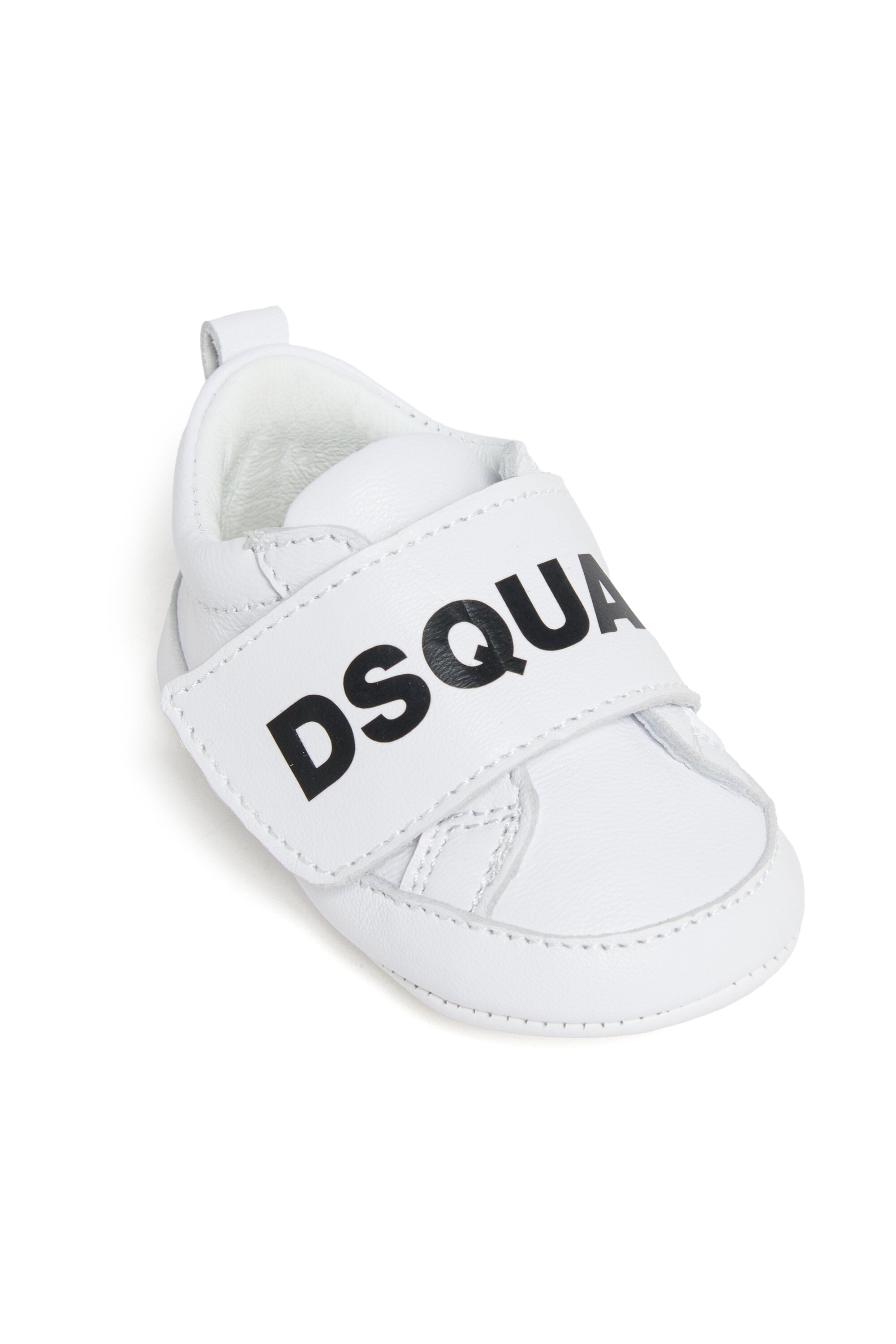 Zapatillas bajas de piel con correa