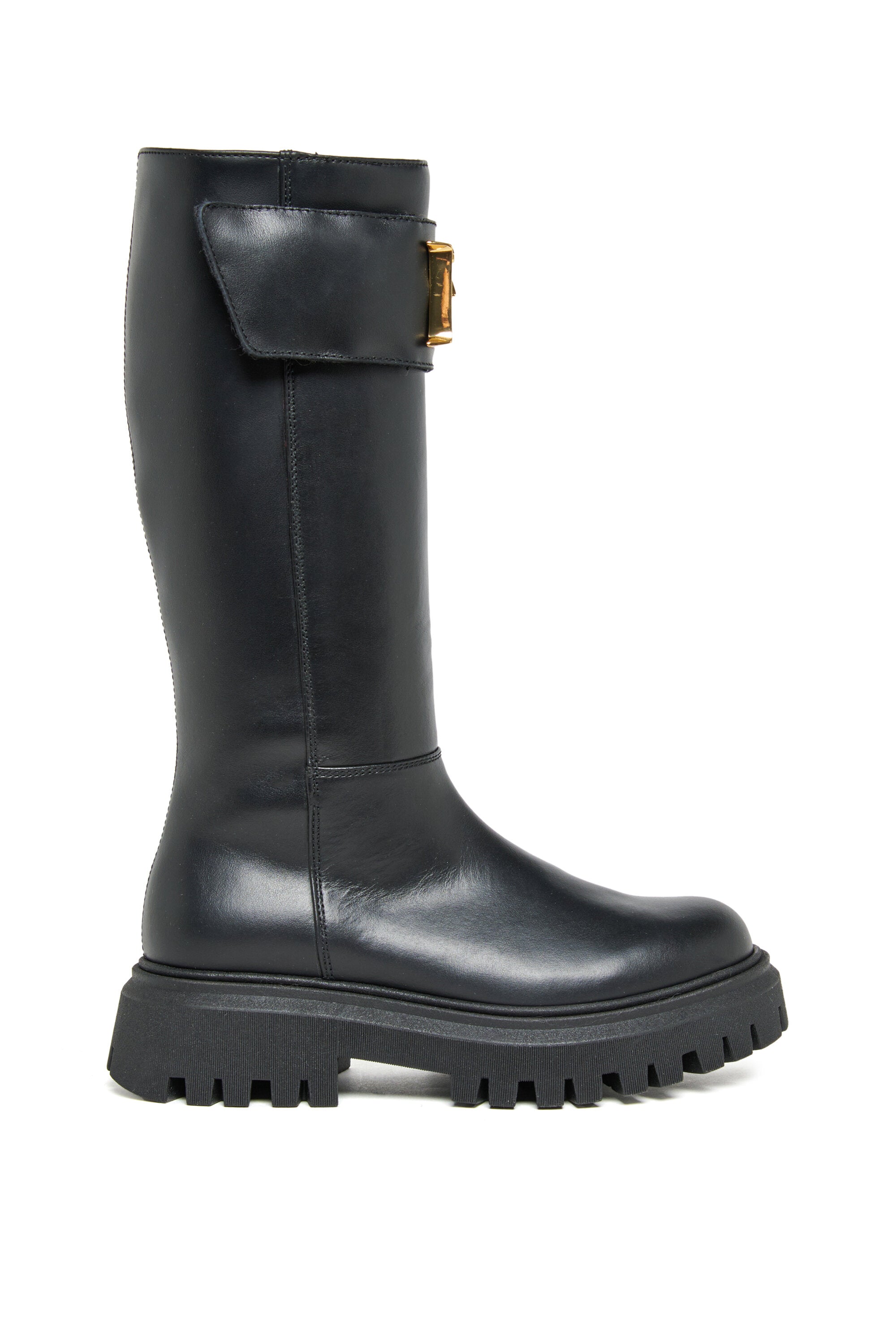 High boots with metal plate