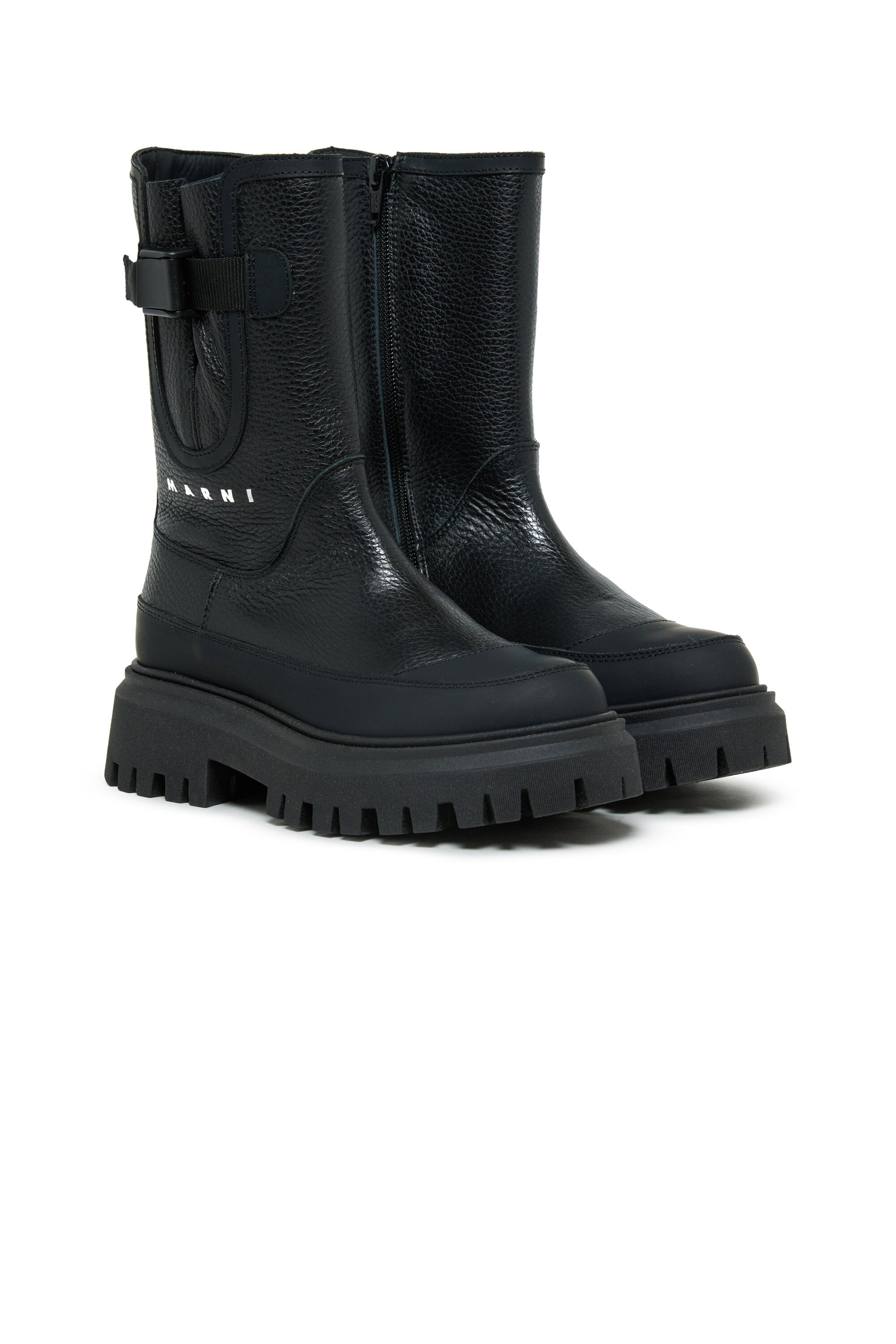 Botas con logo