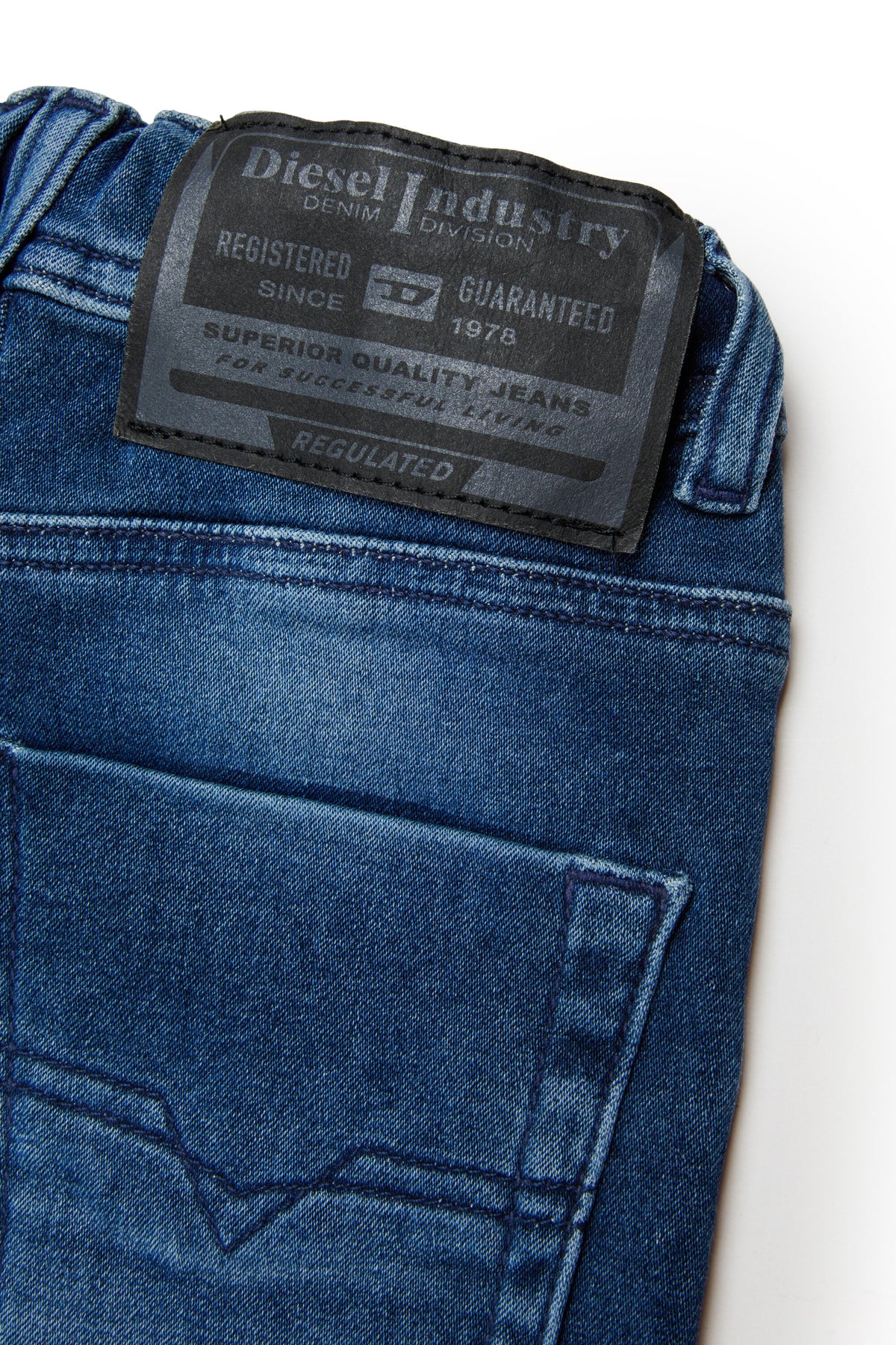 JoggJeans® shorts in mid-blue with shades