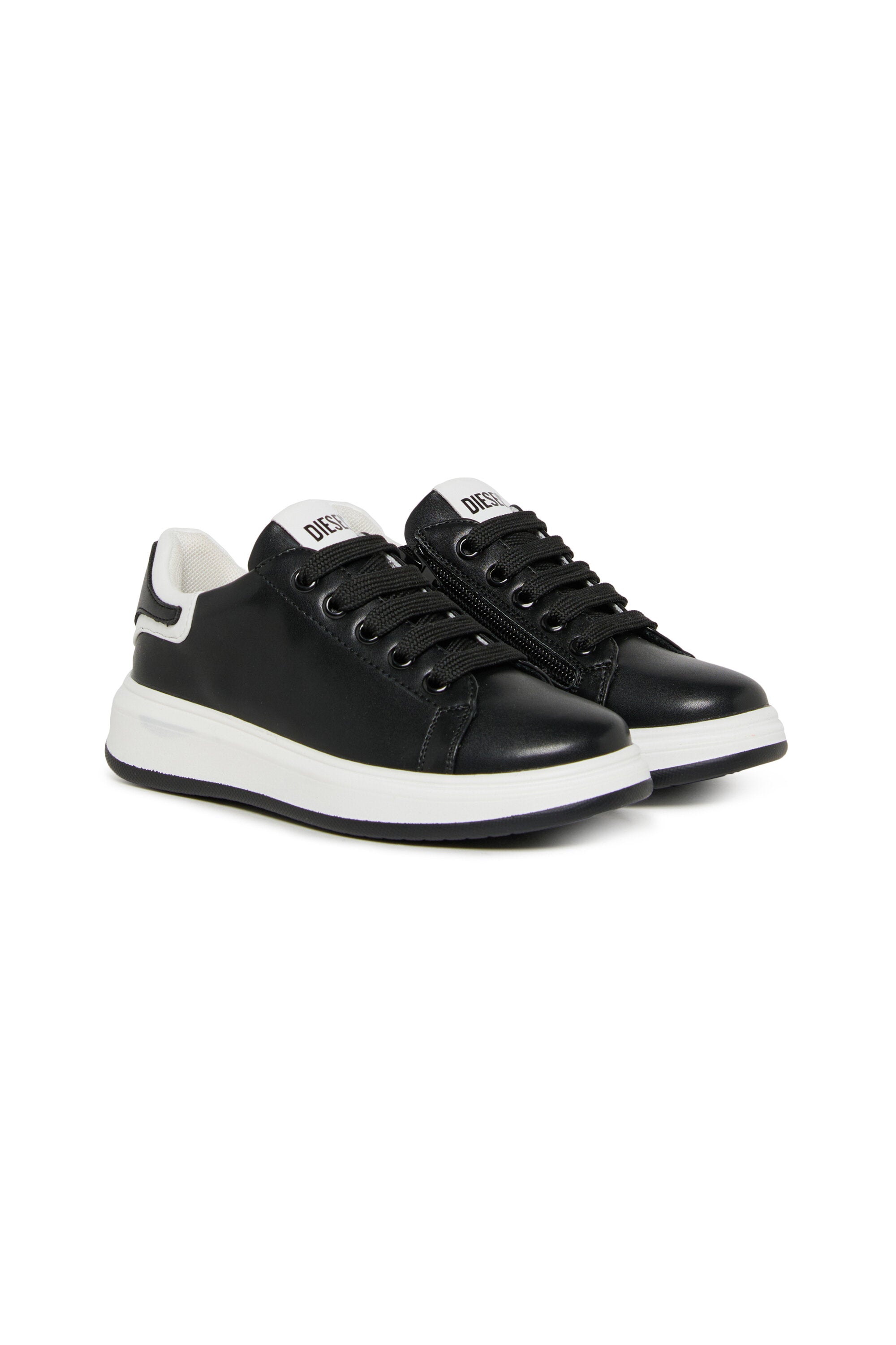 Sneakers with logo