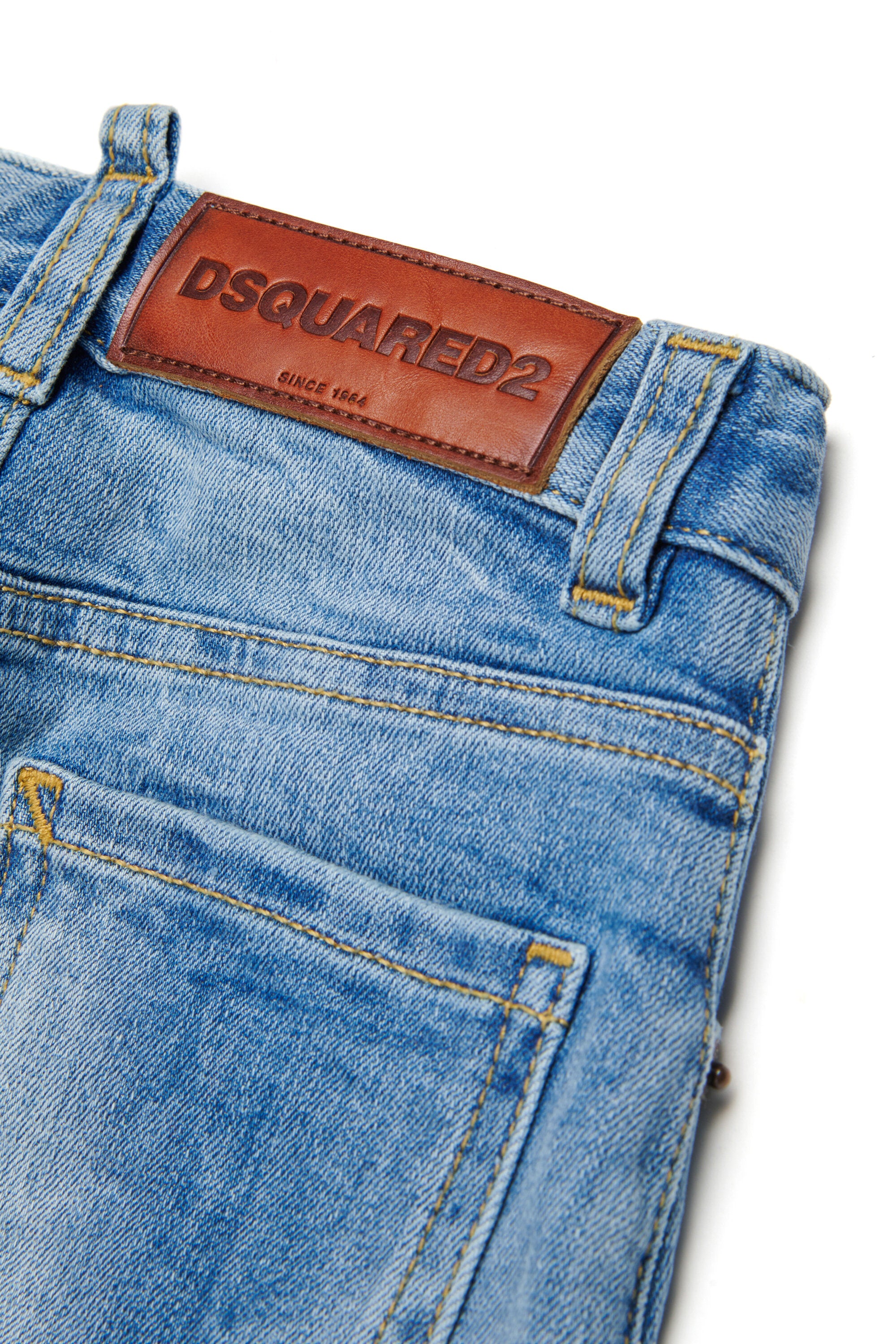 Vaqueros slim en tonos claros