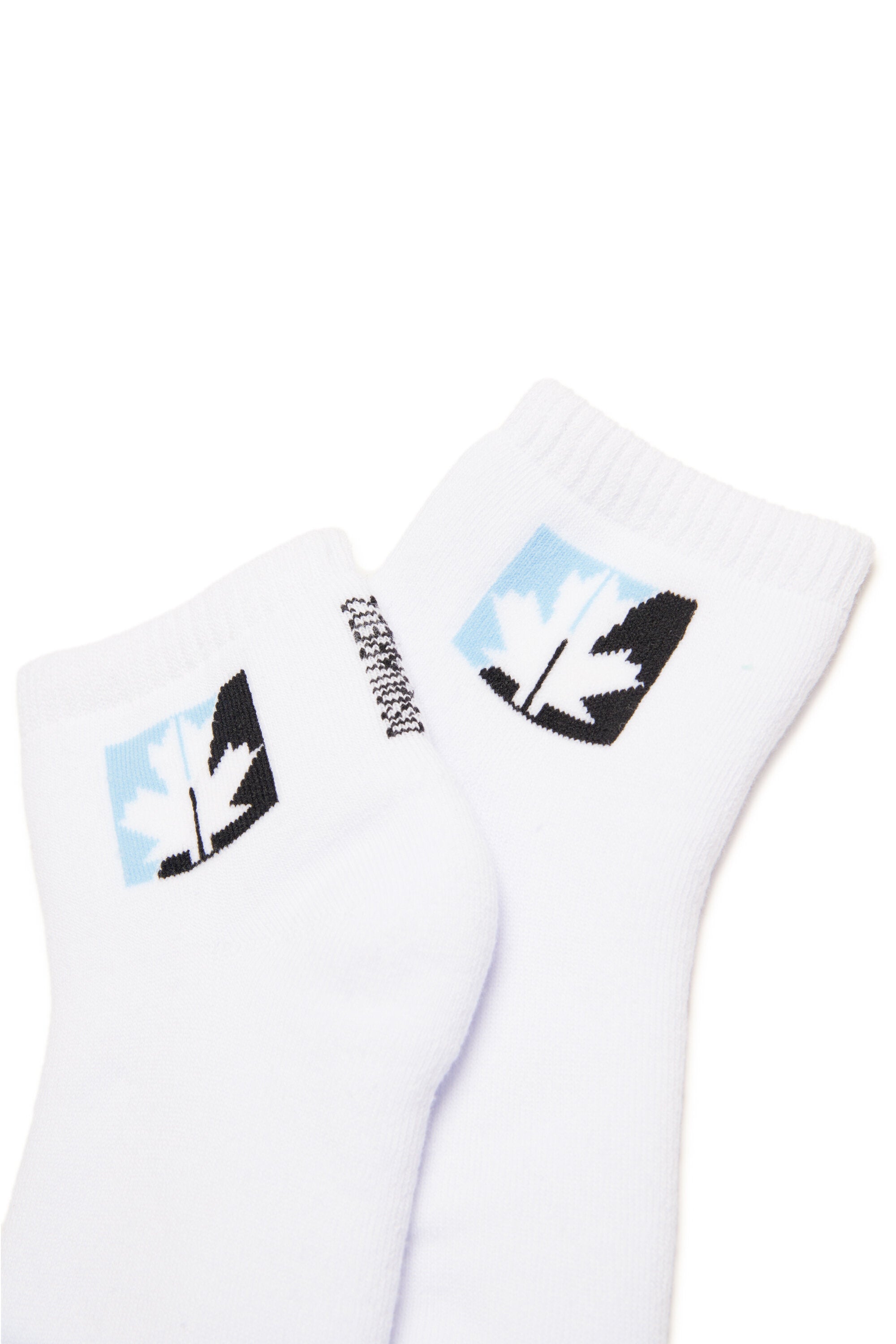 Short socks with two-color Leaf graphics